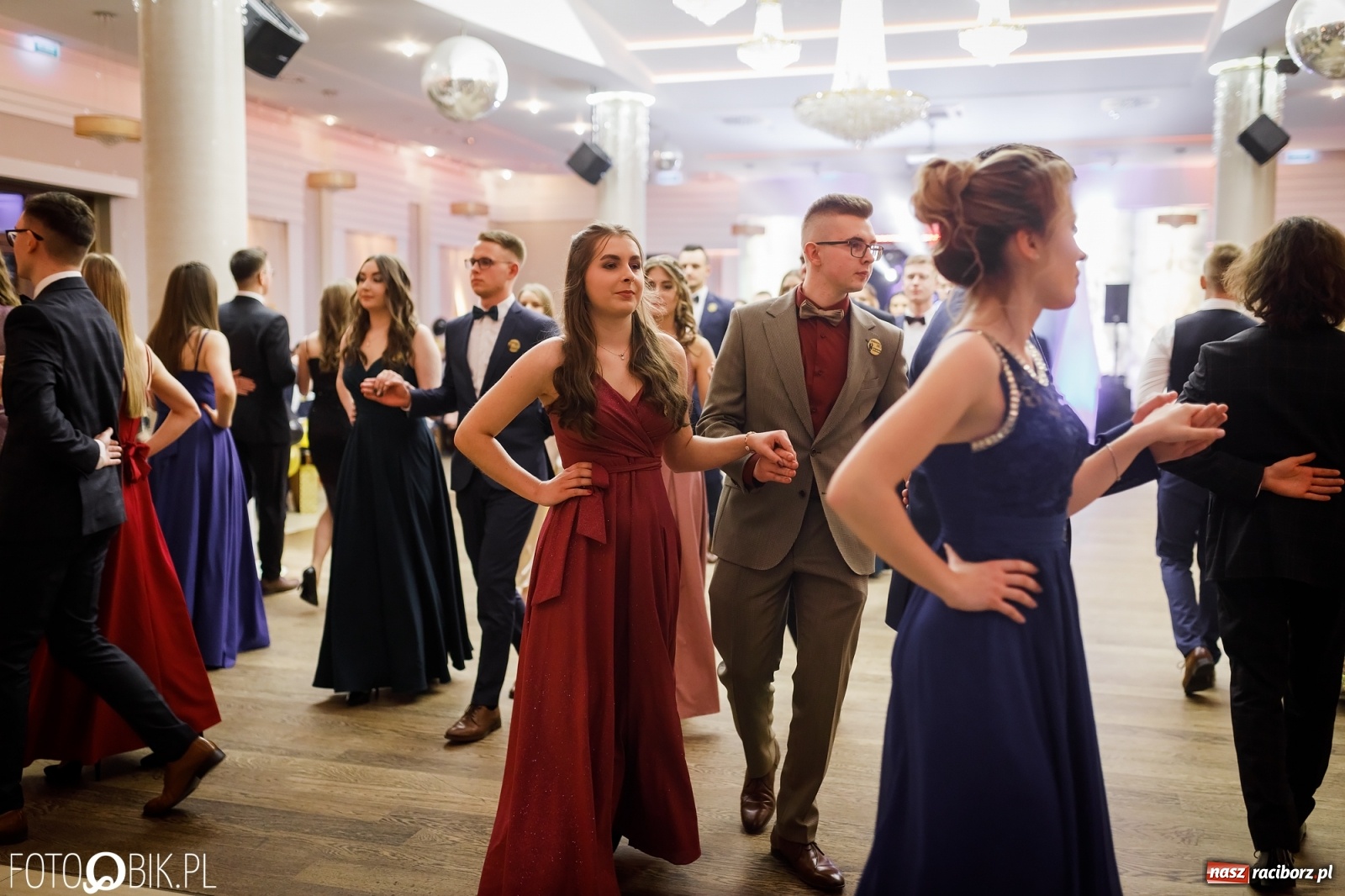 Zdjęcie w galerii na portalu naszraciborz.pl: Bal maturalny raciborskiego Ekonomika [FOTO i WIDEO] wiadomości z regionu
