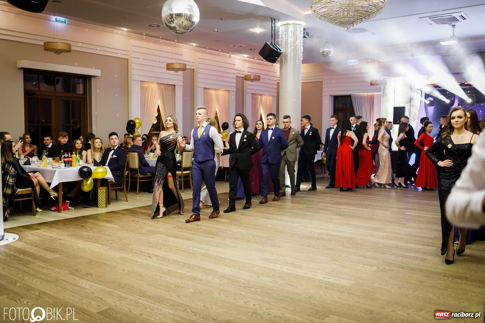 Zdjęcie w galerii na portalu naszraciborz.pl: Bal maturalny raciborskiego Ekonomika [FOTO i WIDEO] wiadomości z regionu