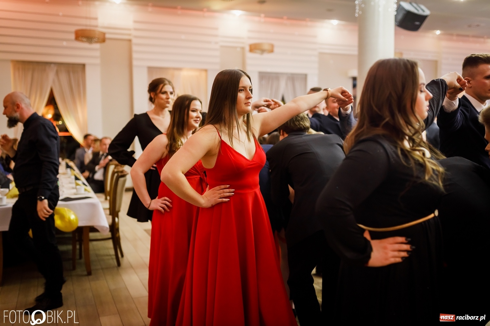Zdjęcie w galerii na portalu naszraciborz.pl: Bal maturalny raciborskiego Ekonomika [FOTO i WIDEO] wiadomości z regionu