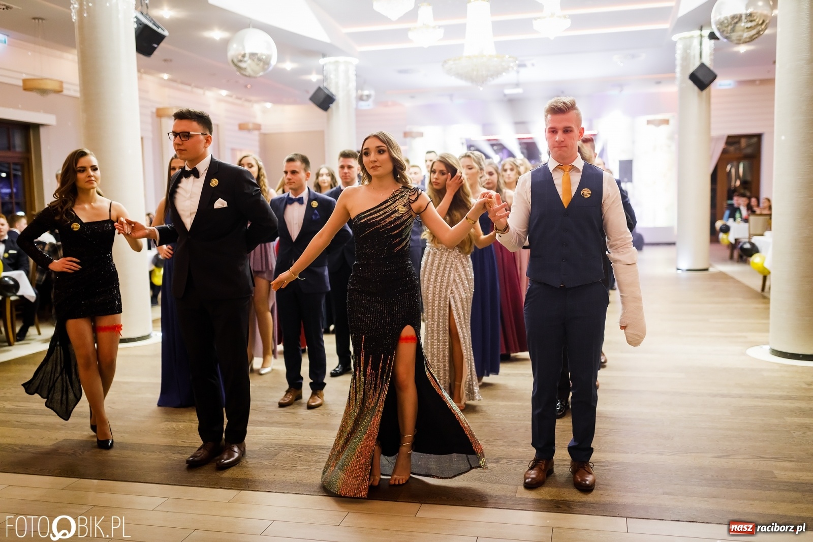 Zdjęcie w galerii na portalu naszraciborz.pl: Bal maturalny raciborskiego Ekonomika [FOTO i WIDEO] wiadomości z regionu
