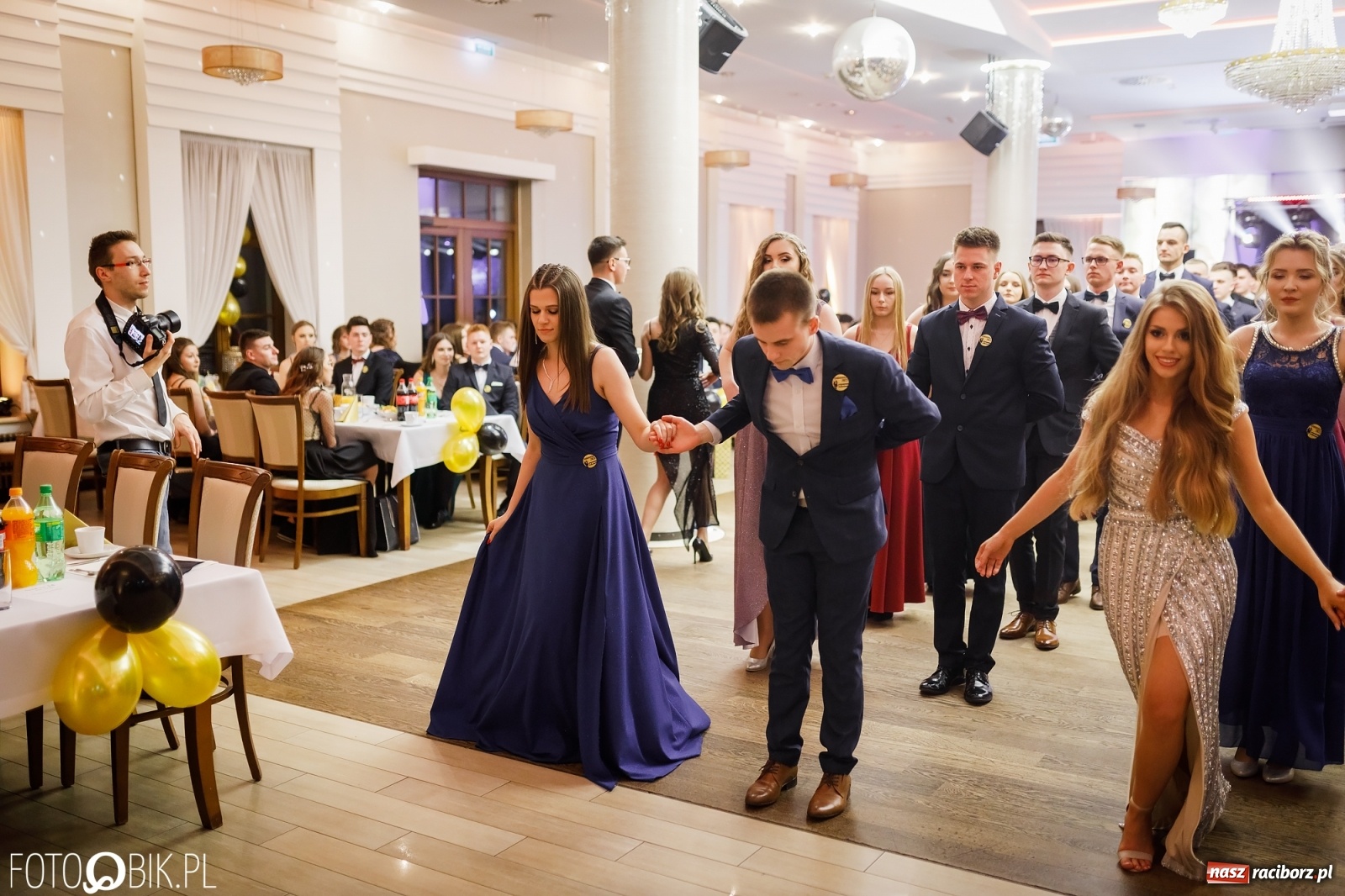 Zdjęcie w galerii na portalu naszraciborz.pl: Bal maturalny raciborskiego Ekonomika [FOTO i WIDEO] wiadomości z regionu