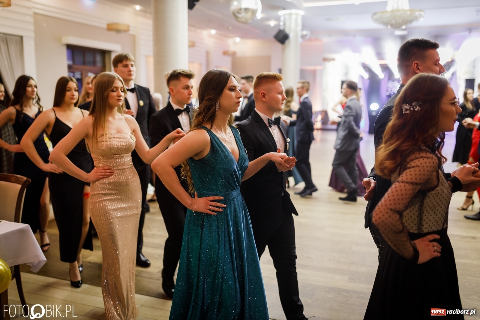 Zdjęcie w galerii na portalu naszraciborz.pl: Bal maturalny raciborskiego Ekonomika [FOTO i WIDEO] wiadomości z regionu