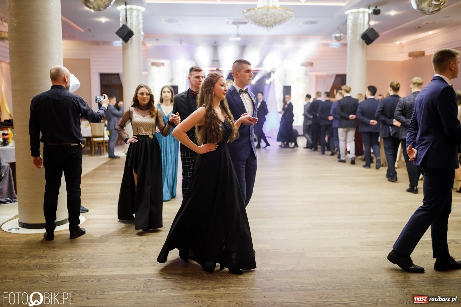 Zdjęcie w galerii na portalu naszraciborz.pl: Bal maturalny raciborskiego Ekonomika [FOTO i WIDEO] wiadomości z regionu