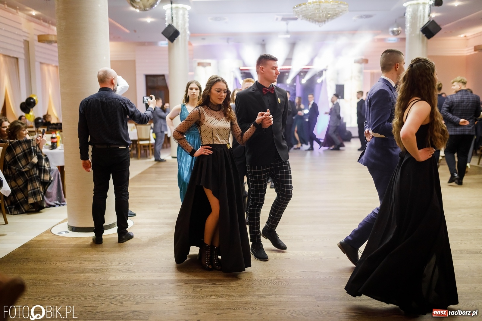 Zdjęcie w galerii na portalu naszraciborz.pl: Bal maturalny raciborskiego Ekonomika [FOTO i WIDEO] wiadomości z regionu