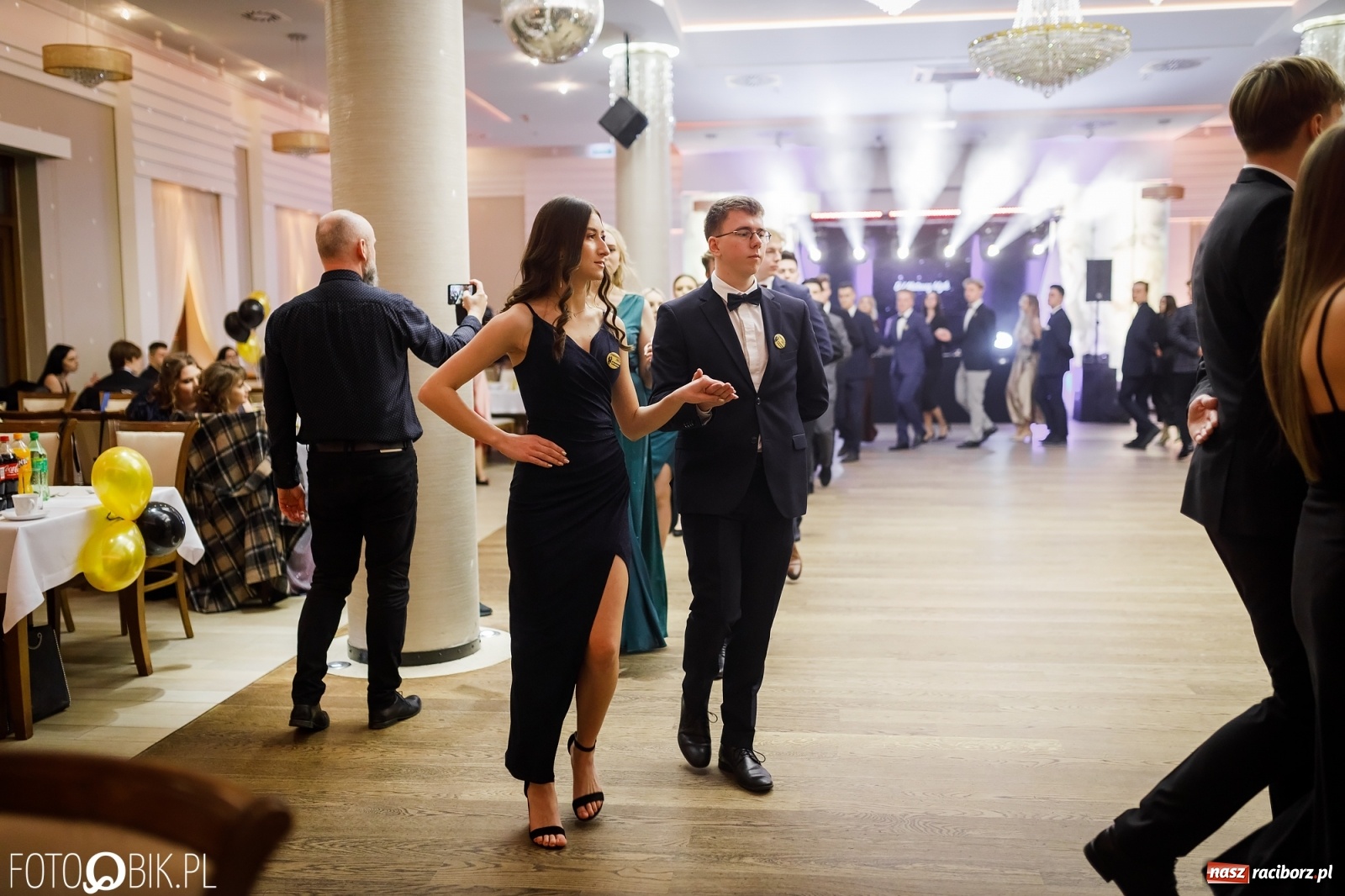 Zdjęcie w galerii na portalu naszraciborz.pl: Bal maturalny raciborskiego Ekonomika [FOTO i WIDEO] wiadomości z regionu