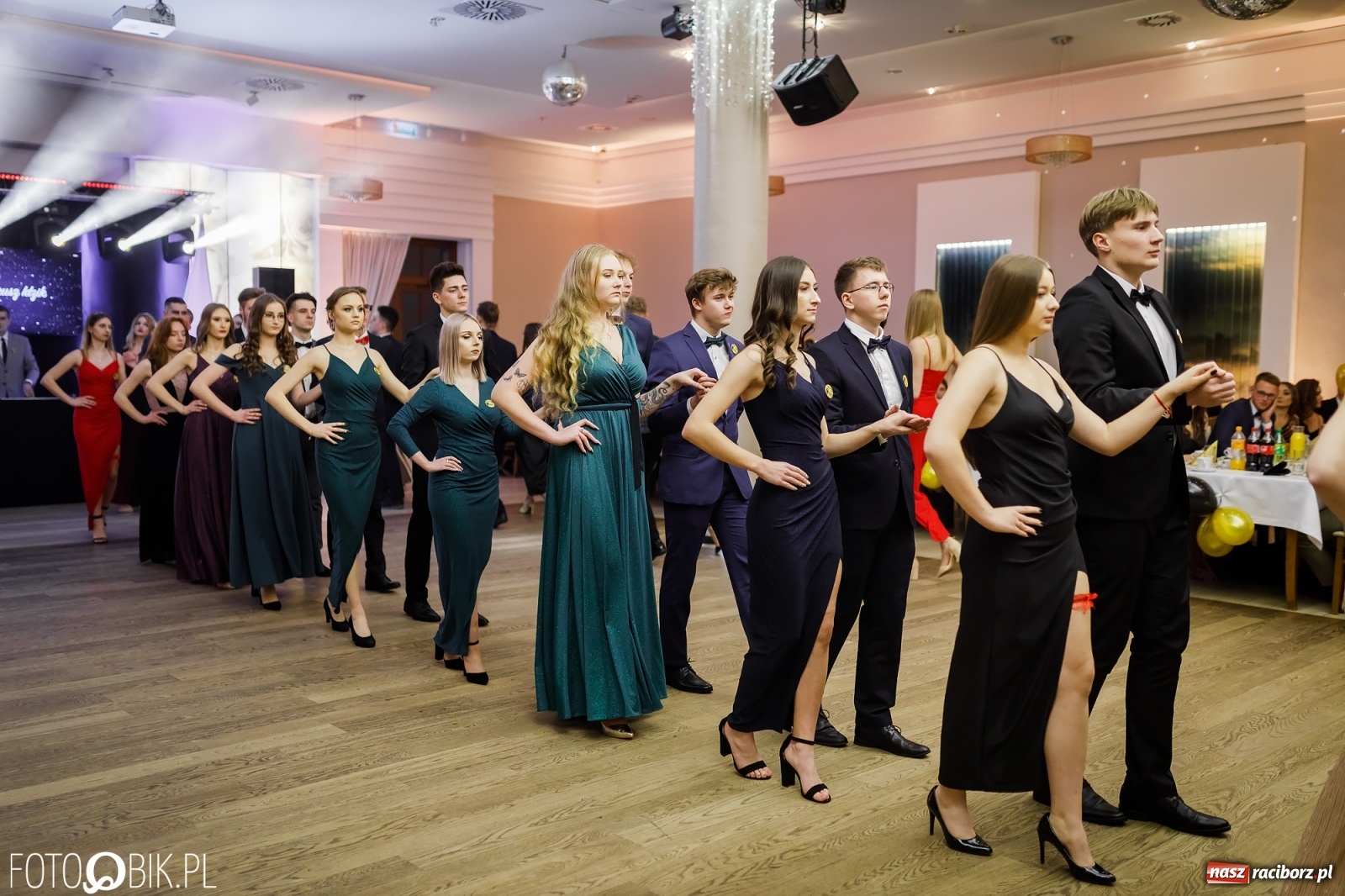 Zdjęcie w galerii na portalu naszraciborz.pl: Bal maturalny raciborskiego Ekonomika [FOTO i WIDEO] wiadomości z regionu