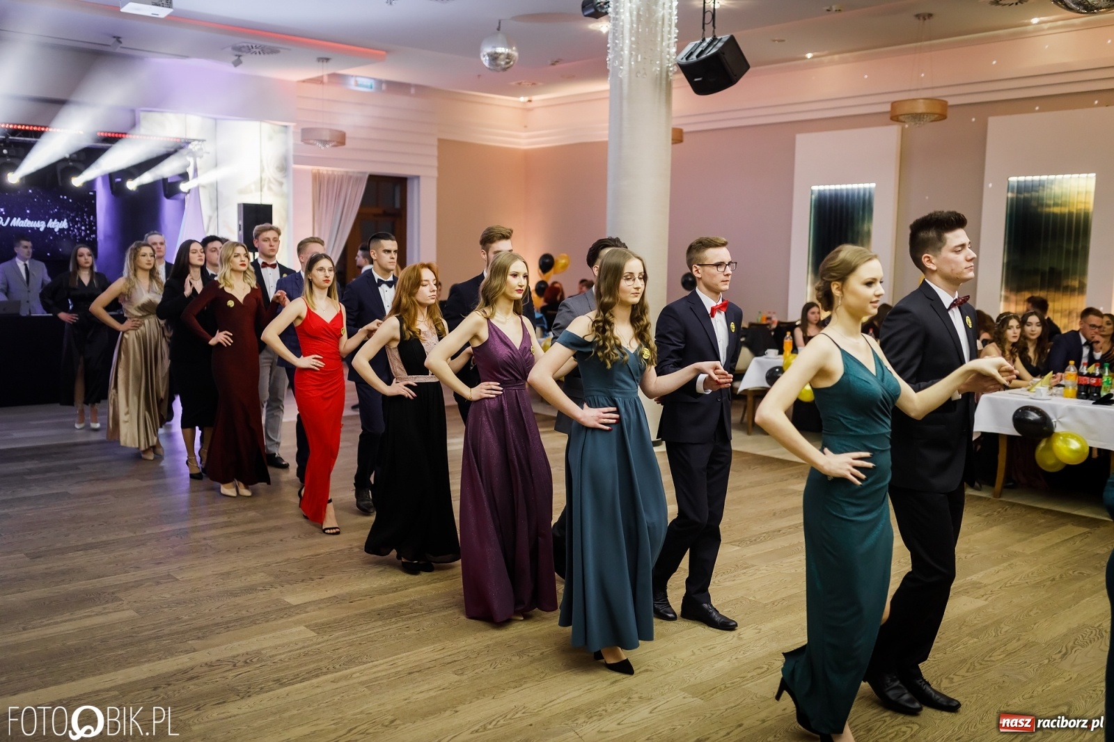 Zdjęcie w galerii na portalu naszraciborz.pl: Bal maturalny raciborskiego Ekonomika [FOTO i WIDEO] wiadomości z regionu