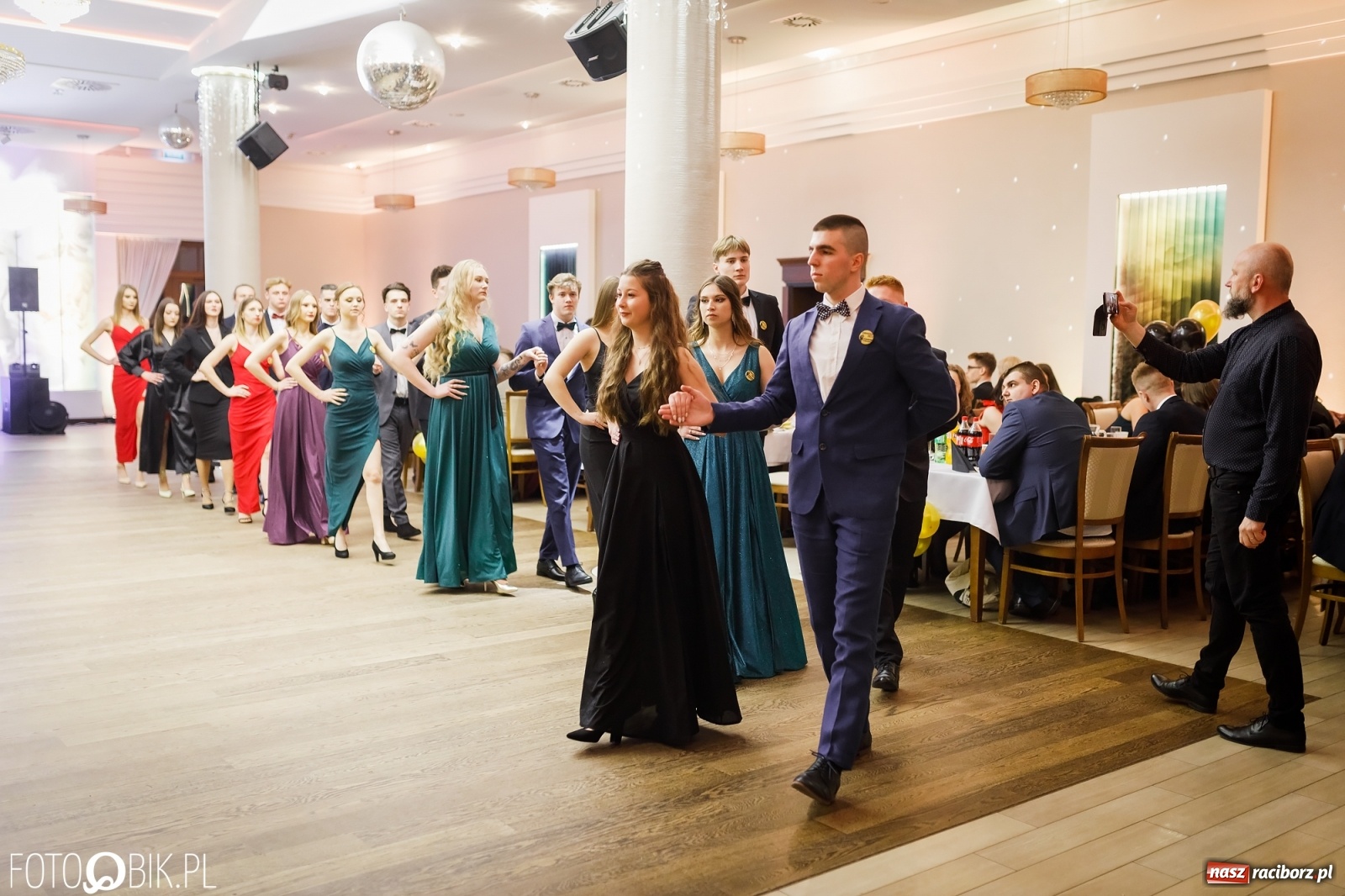 Zdjęcie w galerii na portalu naszraciborz.pl: Bal maturalny raciborskiego Ekonomika [FOTO i WIDEO] wiadomości z regionu