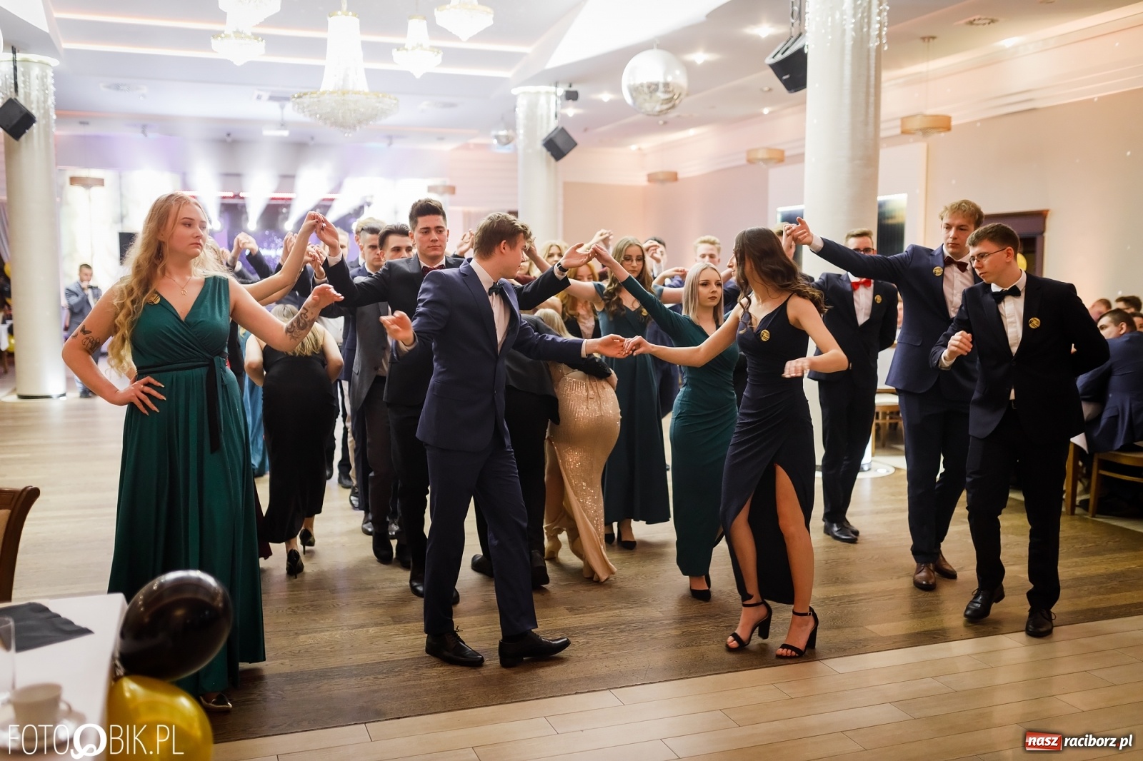 Zdjęcie w galerii na portalu naszraciborz.pl: Bal maturalny raciborskiego Ekonomika [FOTO i WIDEO] wiadomości z regionu