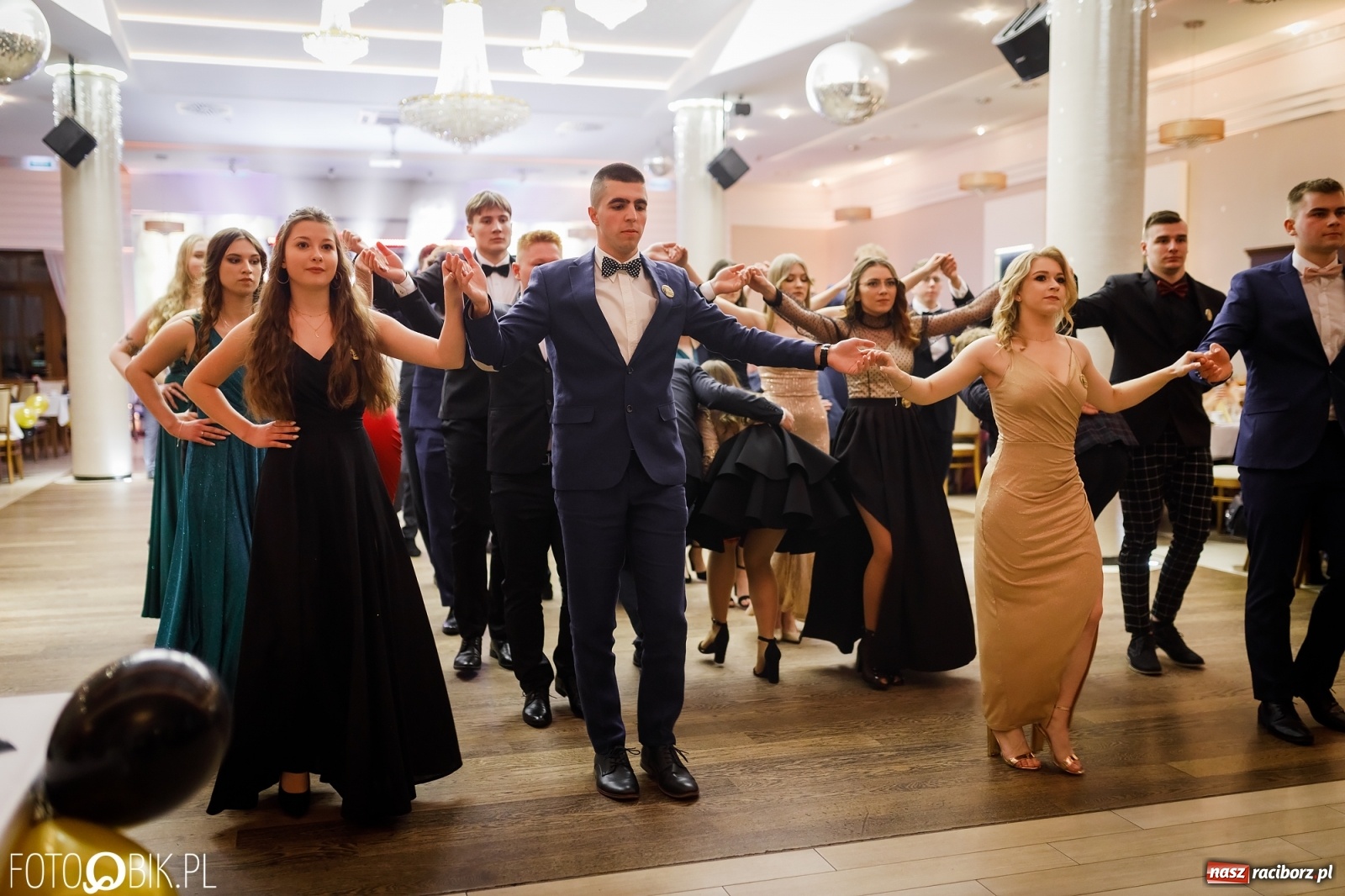 Zdjęcie w galerii na portalu naszraciborz.pl: Bal maturalny raciborskiego Ekonomika [FOTO i WIDEO] wiadomości z regionu