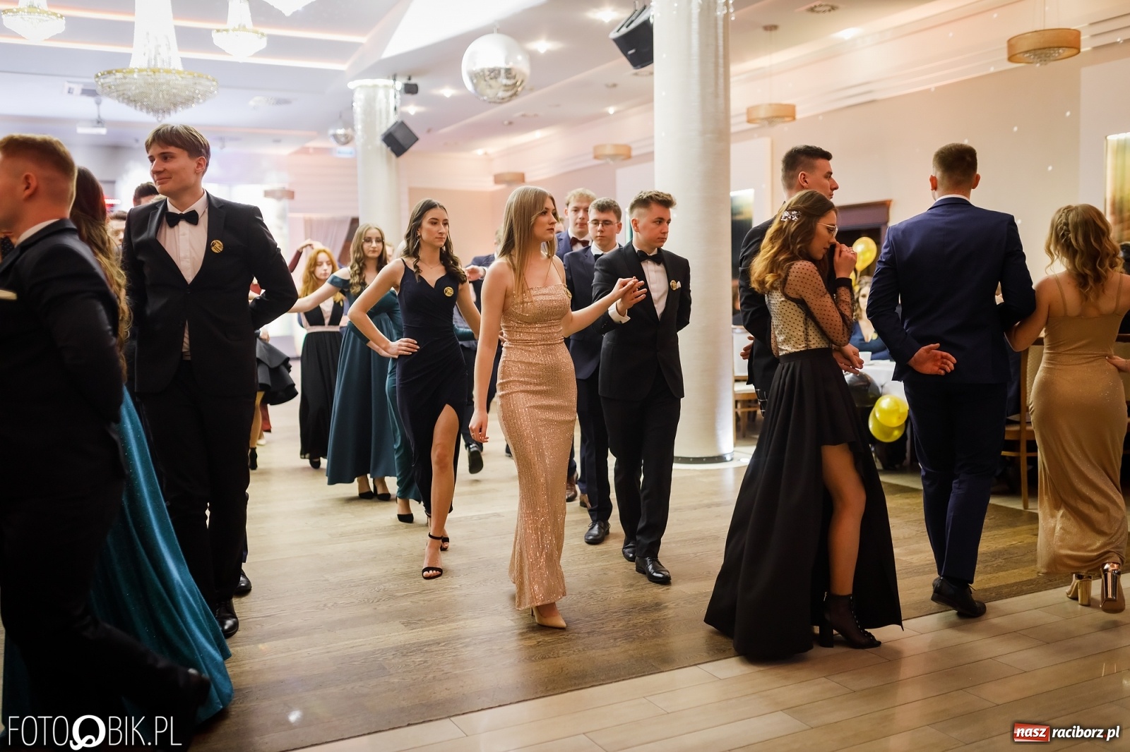 Zdjęcie w galerii na portalu naszraciborz.pl: Bal maturalny raciborskiego Ekonomika [FOTO i WIDEO] wiadomości z regionu