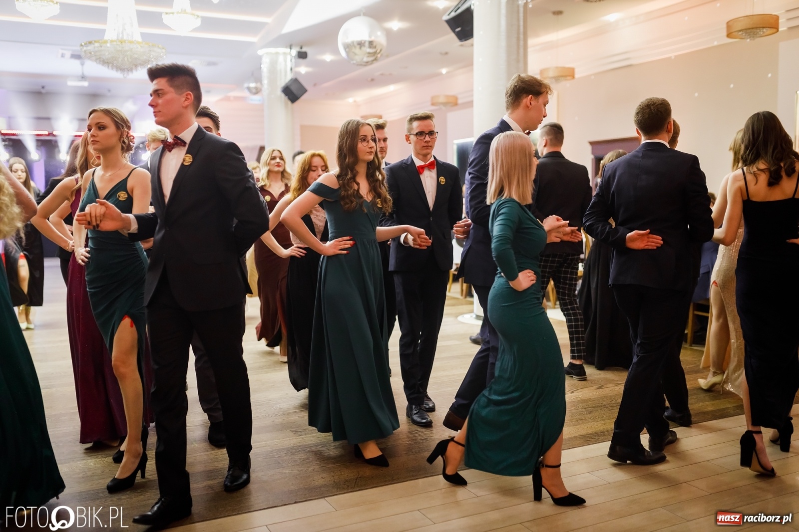 Zdjęcie w galerii na portalu naszraciborz.pl: Bal maturalny raciborskiego Ekonomika [FOTO i WIDEO] wiadomości z regionu
