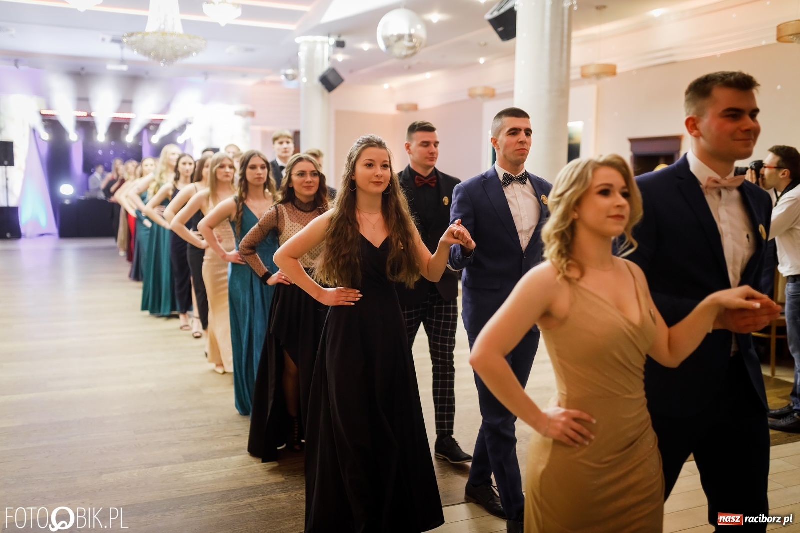 Zdjęcie w galerii na portalu naszraciborz.pl: Bal maturalny raciborskiego Ekonomika [FOTO i WIDEO] wiadomości z regionu