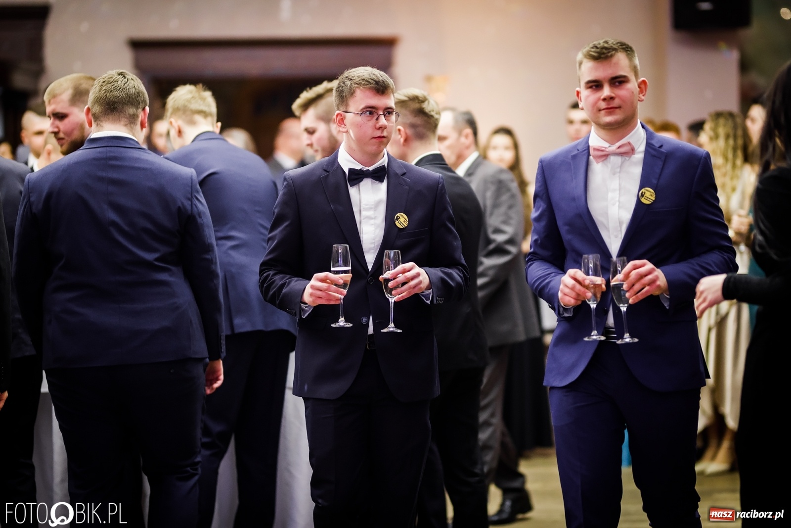 Zdjęcie w galerii na portalu naszraciborz.pl: Bal maturalny raciborskiego Ekonomika [FOTO i WIDEO] wiadomości z regionu
