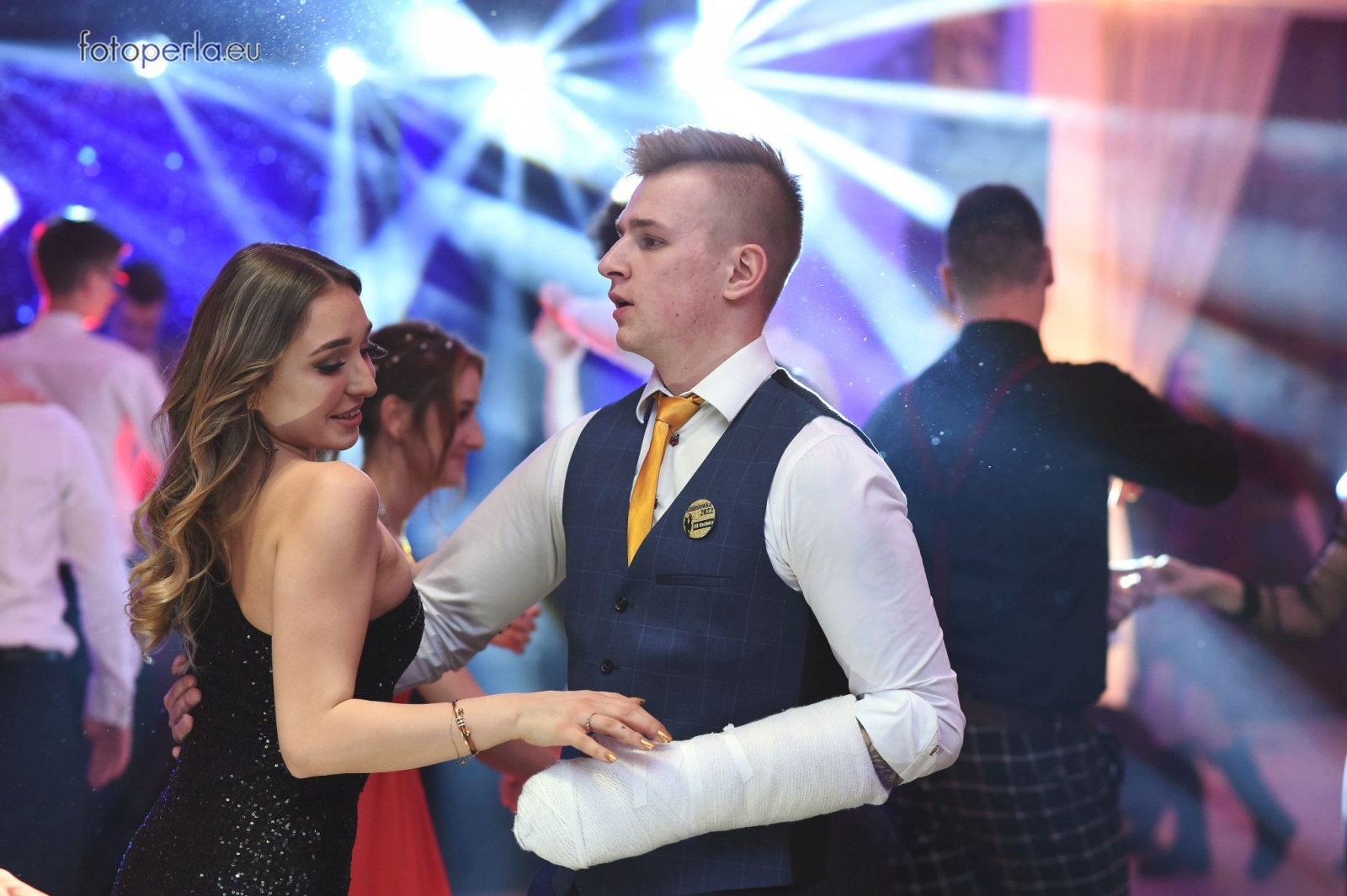 Zdjęcie w galerii na portalu naszraciborz.pl: Przeżyjmy to jeszcze raz. Ekonomik bawił się w dworku Komorno [FOTO] wiadomości z regionu