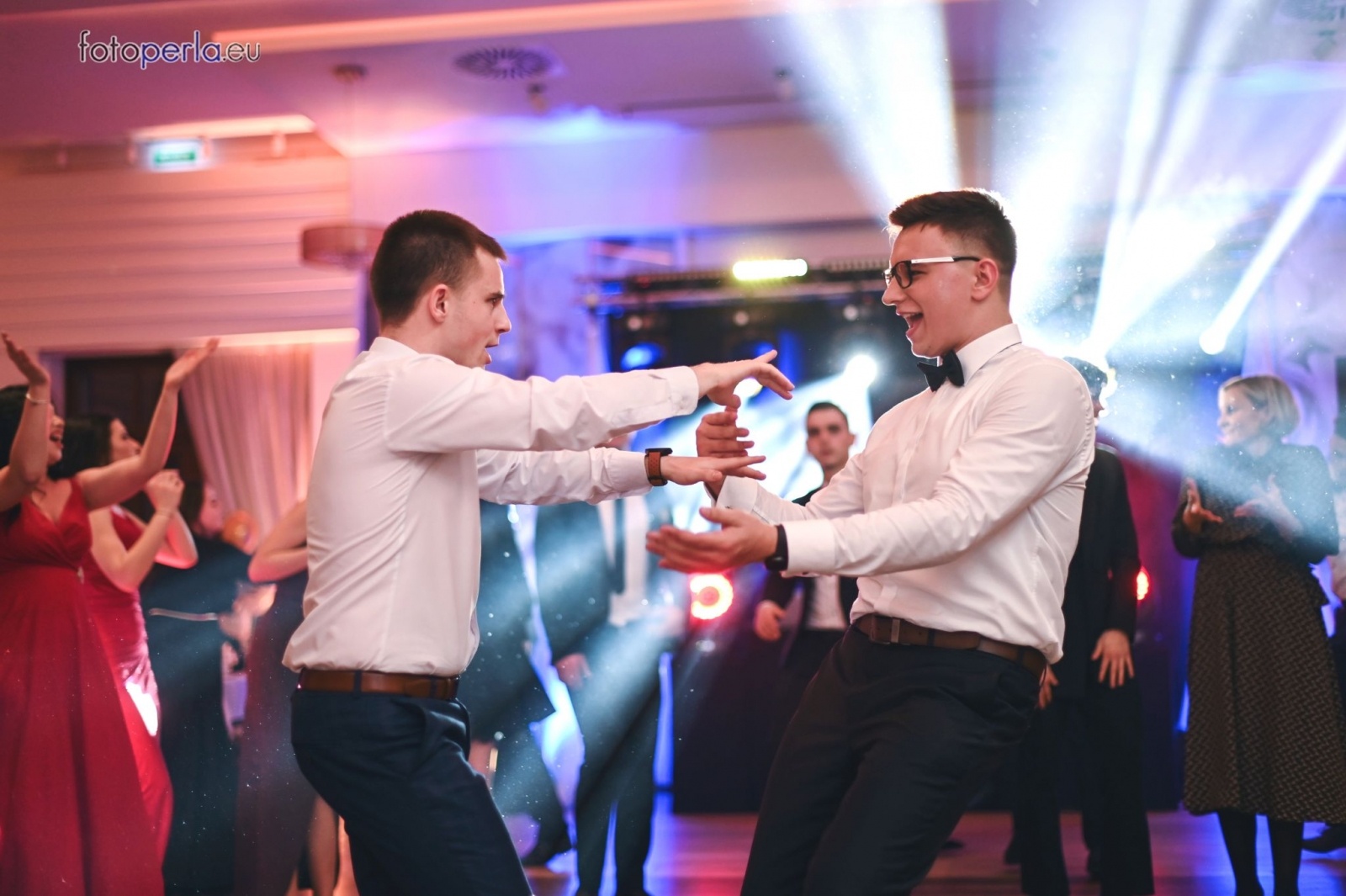 Zdjęcie w galerii na portalu naszraciborz.pl: Przeżyjmy to jeszcze raz. Ekonomik bawił się w dworku Komorno [FOTO] wiadomości z regionu