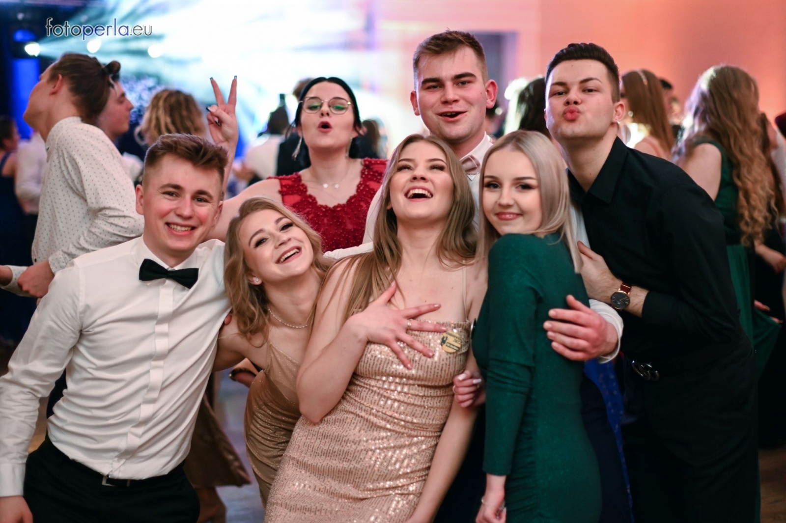 Zdjęcie w galerii na portalu naszraciborz.pl: Przeżyjmy to jeszcze raz. Ekonomik bawił się w dworku Komorno [FOTO] wiadomości z regionu