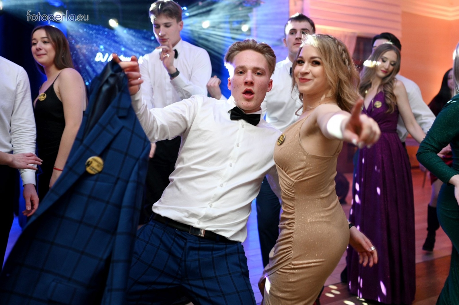 Zdjęcie w galerii na portalu naszraciborz.pl: Przeżyjmy to jeszcze raz. Ekonomik bawił się w dworku Komorno [FOTO] wiadomości z regionu