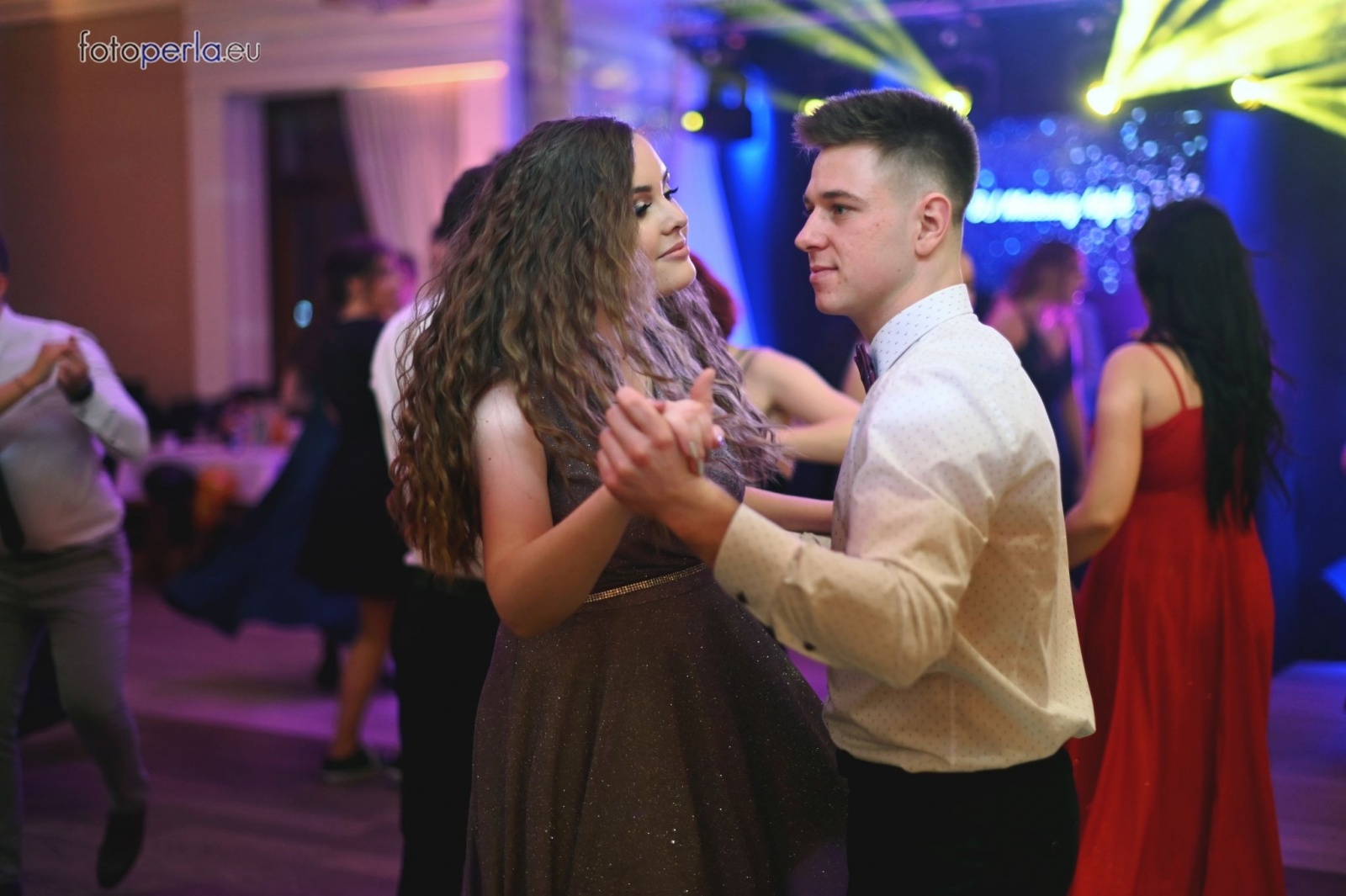 Zdjęcie w galerii na portalu naszraciborz.pl: Przeżyjmy to jeszcze raz. Ekonomik bawił się w dworku Komorno [FOTO] wiadomości z regionu