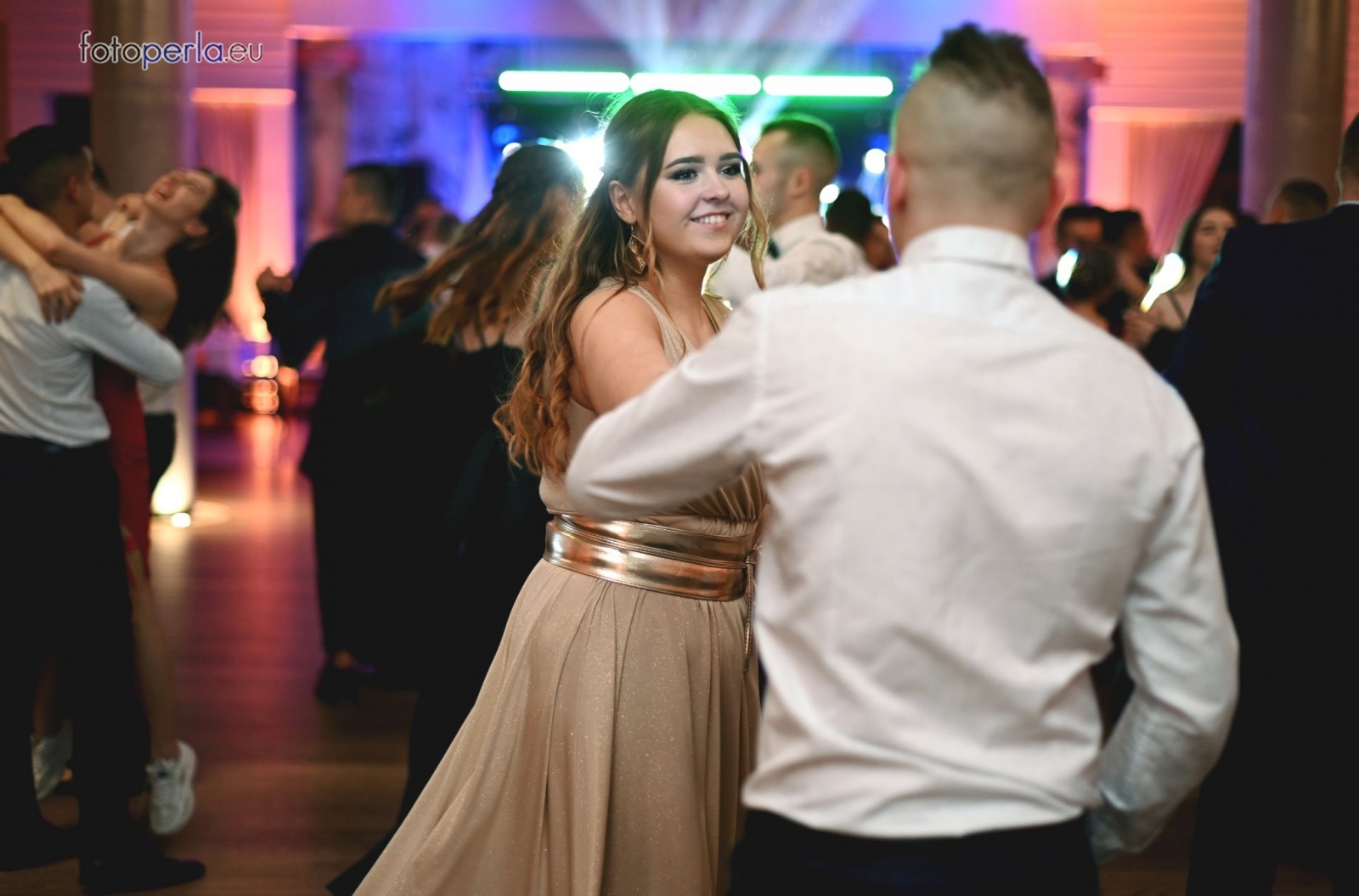 Zdjęcie w galerii na portalu naszraciborz.pl: Przeżyjmy to jeszcze raz. Ekonomik bawił się w dworku Komorno [FOTO] wiadomości z regionu