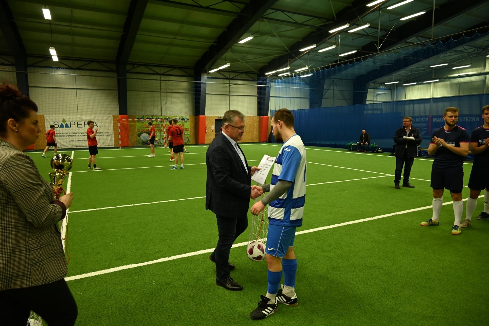 Zdjęcie w galerii na portalu naszraciborz.pl: LKS Tworków z Pucharem Wójta Krzyżanowic wiadomości z regionu