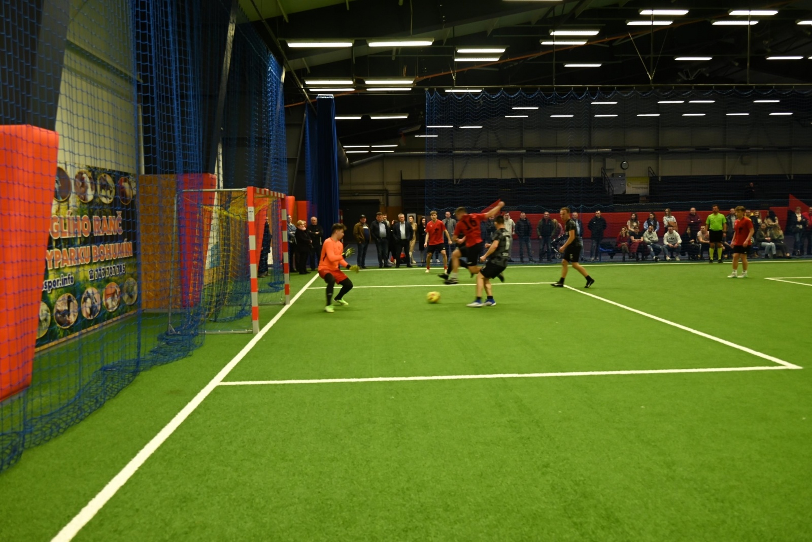 Zdjęcie w galerii na portalu naszraciborz.pl: LKS Tworków z Pucharem Wójta Krzyżanowic wiadomości z regionu