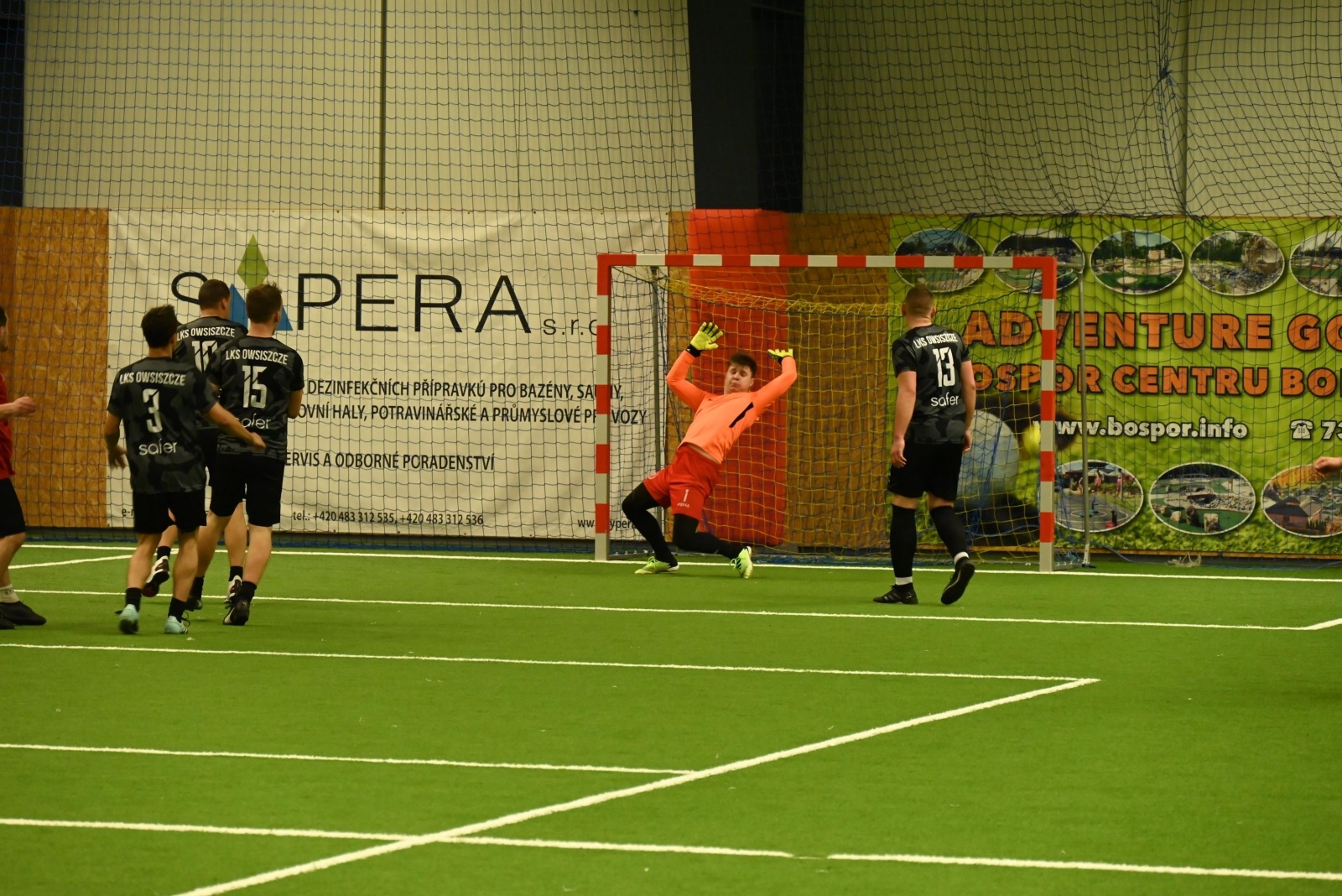 Zdjęcie w galerii na portalu naszraciborz.pl: LKS Tworków z Pucharem Wójta Krzyżanowic wiadomości z regionu