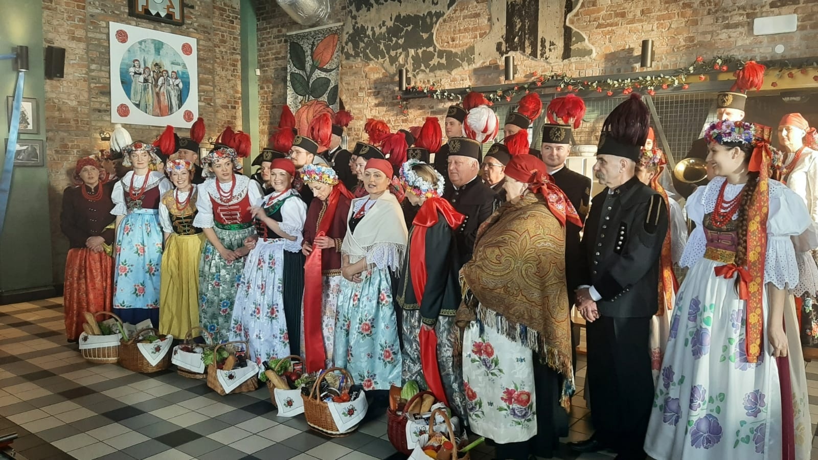 Zdjęcie w galerii na portalu naszraciborz.pl: Rudniczanki spod Raciborza wystąpiły w ogólnopolskiej reklamie Biedronki wiadomości z regionu