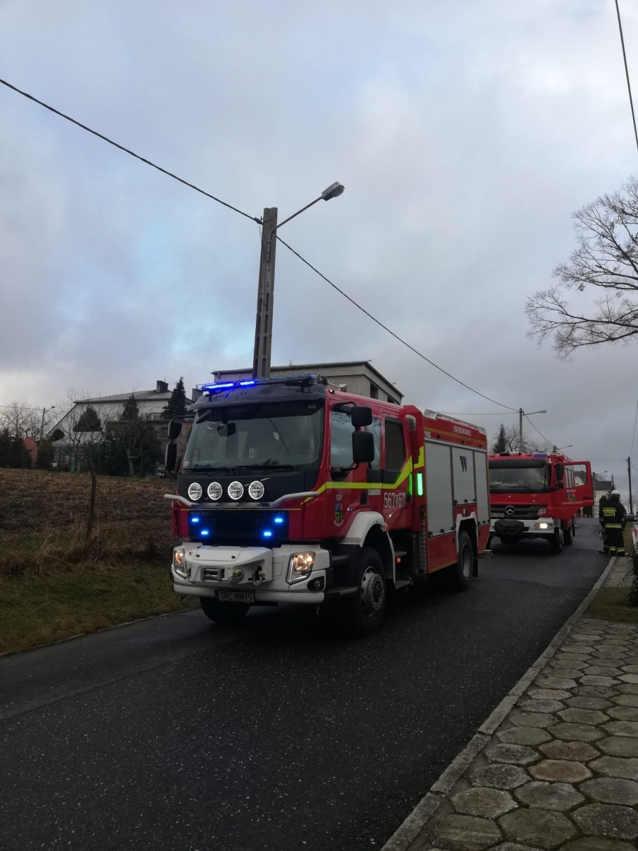 Zdjęcie w galerii na portalu naszraciborz.pl: Raport 998. 50 tys. złotych strat w pożarze poddasza w Bolesławiu [FOTO] wiadomości z regionu