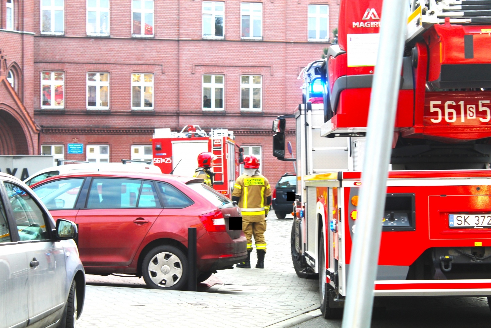Zdjęcie w galerii na portalu naszraciborz.pl: Raport 998. Zadymienie w budynku przy Mariańskiej wiadomości z regionu