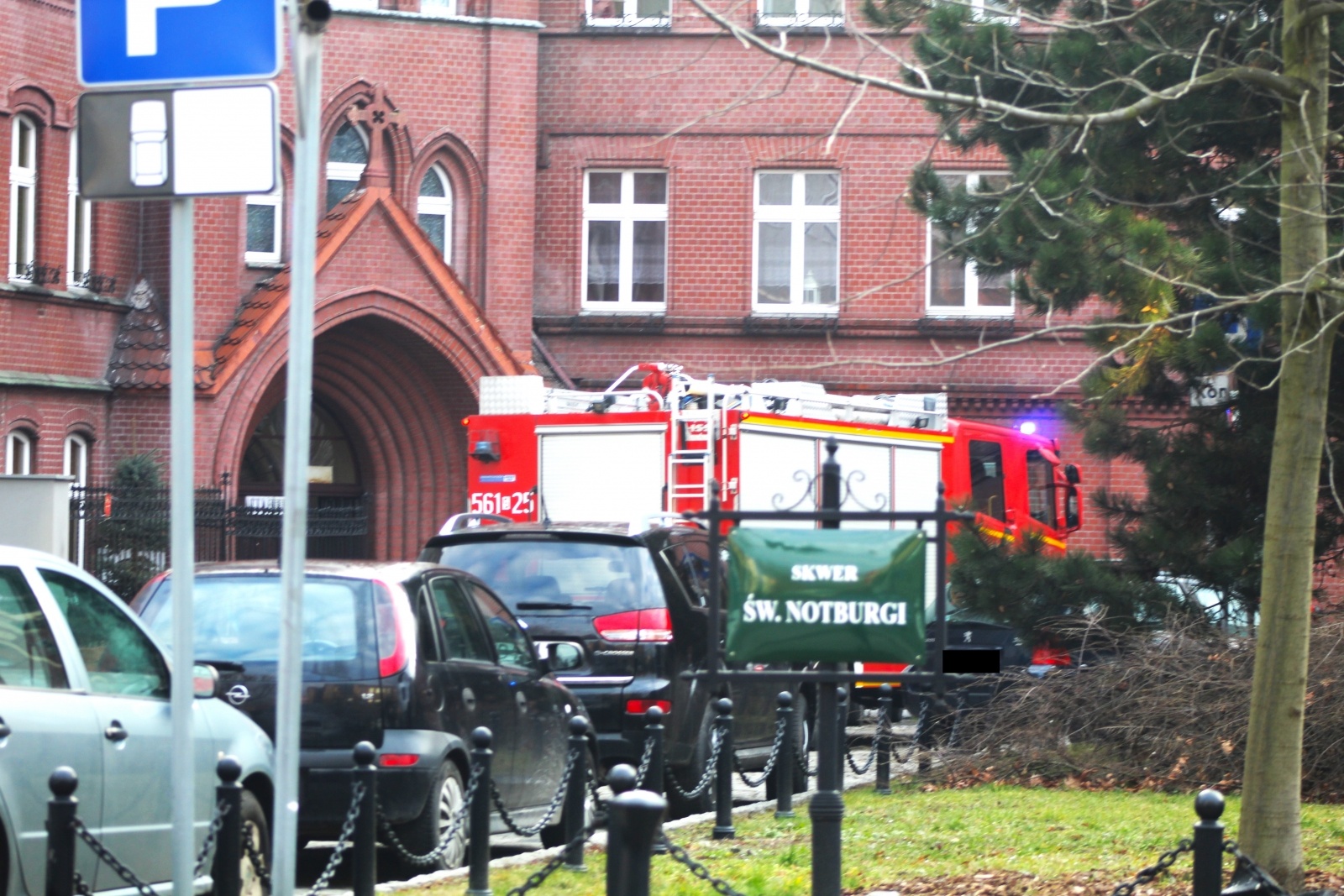 Zdjęcie w galerii na portalu naszraciborz.pl: Raport 998. Zadymienie w budynku przy Mariańskiej wiadomości z regionu
