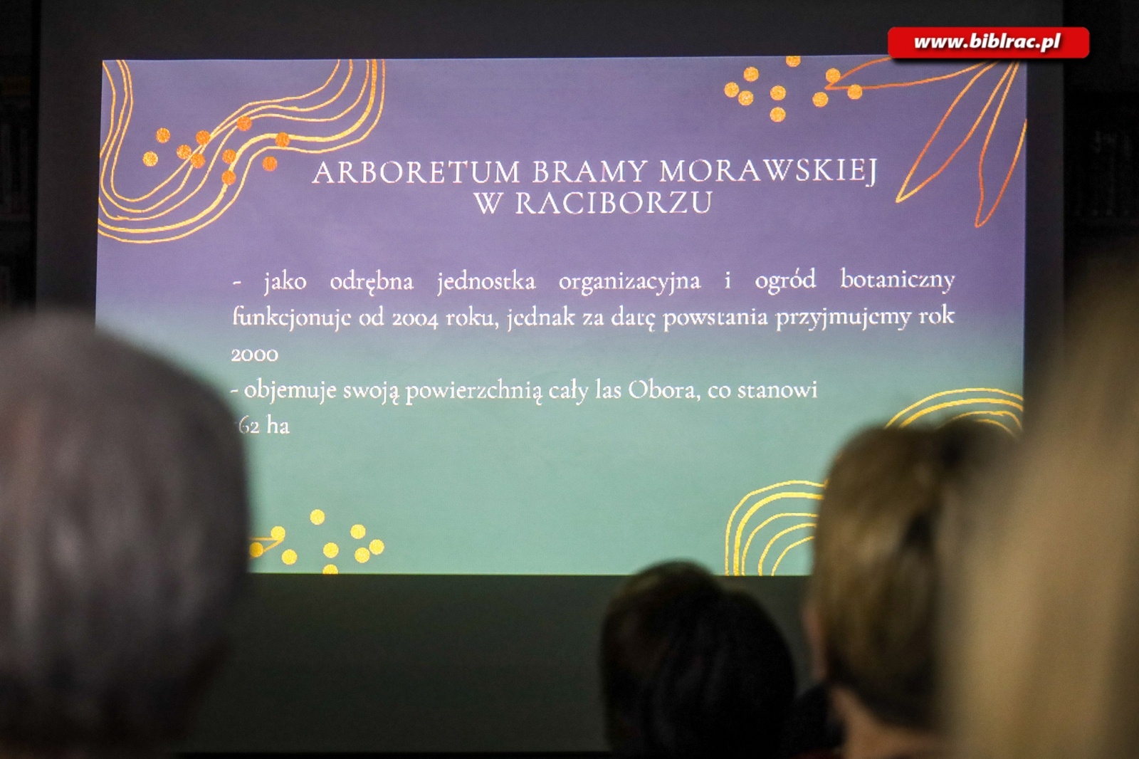 Zdjęcie w galerii na portalu naszraciborz.pl: O Arboretum w bibliotece wiadomości z regionu