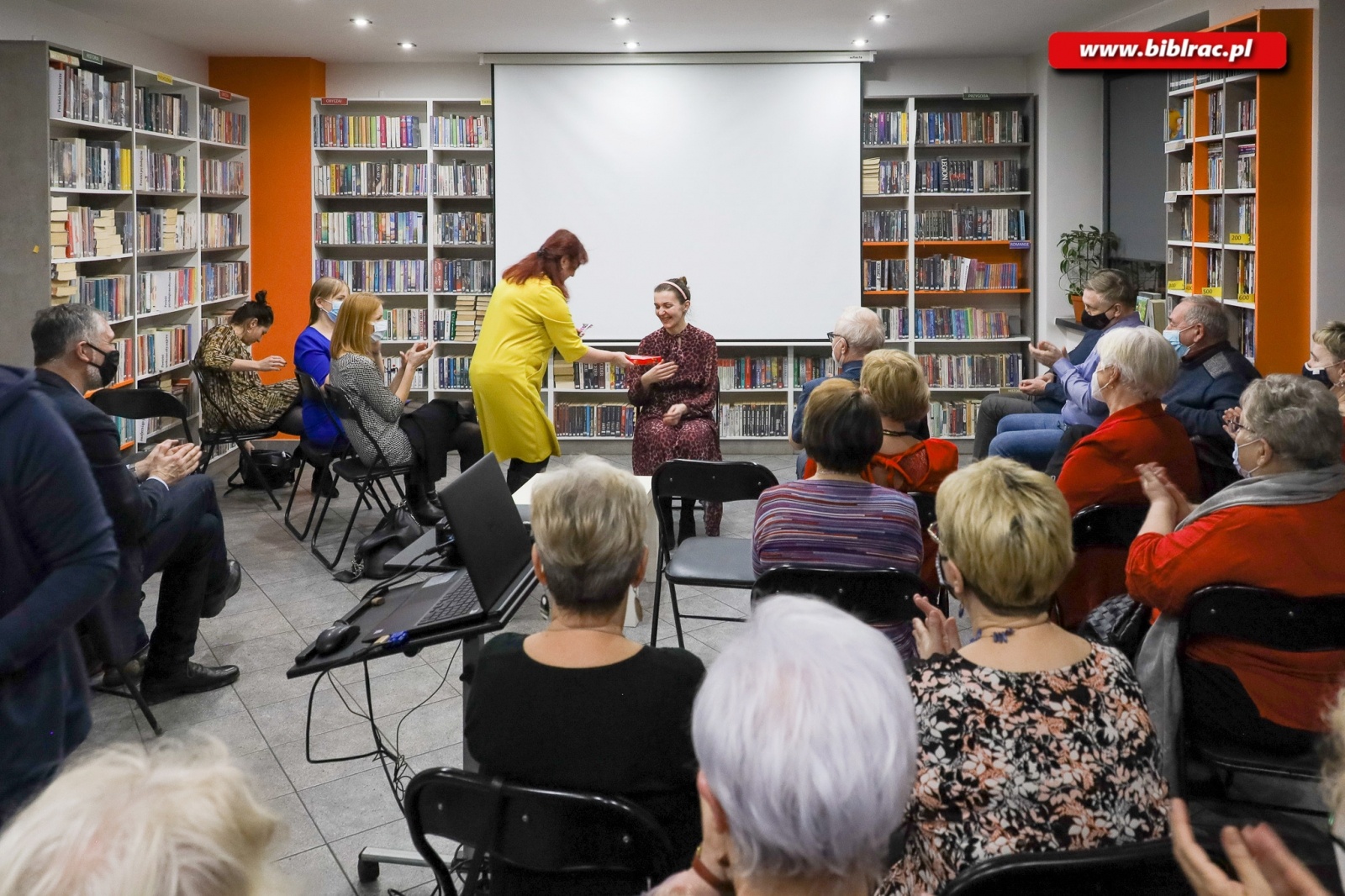 Zdjęcie w galerii na portalu naszraciborz.pl: O Arboretum w bibliotece wiadomości z regionu