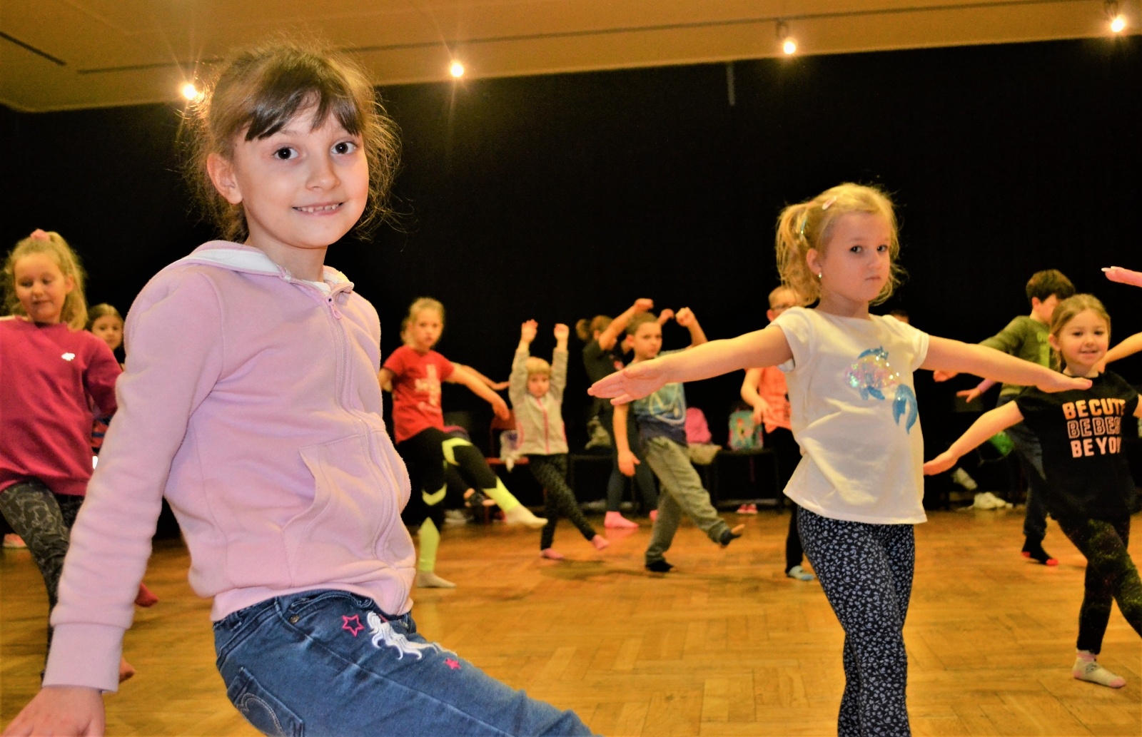 Zdjęcie w galerii na portalu naszraciborz.pl: Rzeźba, krosno i taniec. Ferie z RCK wiadomości z regionu