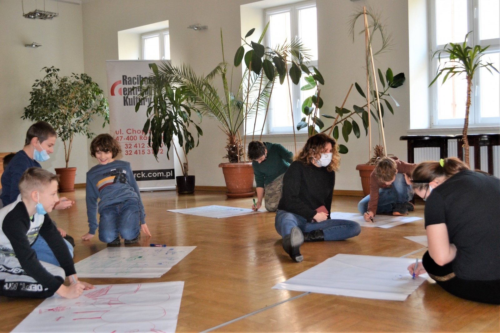 Zdjęcie w galerii na portalu naszraciborz.pl: Rzeźba, krosno i taniec. Ferie z RCK wiadomości z regionu