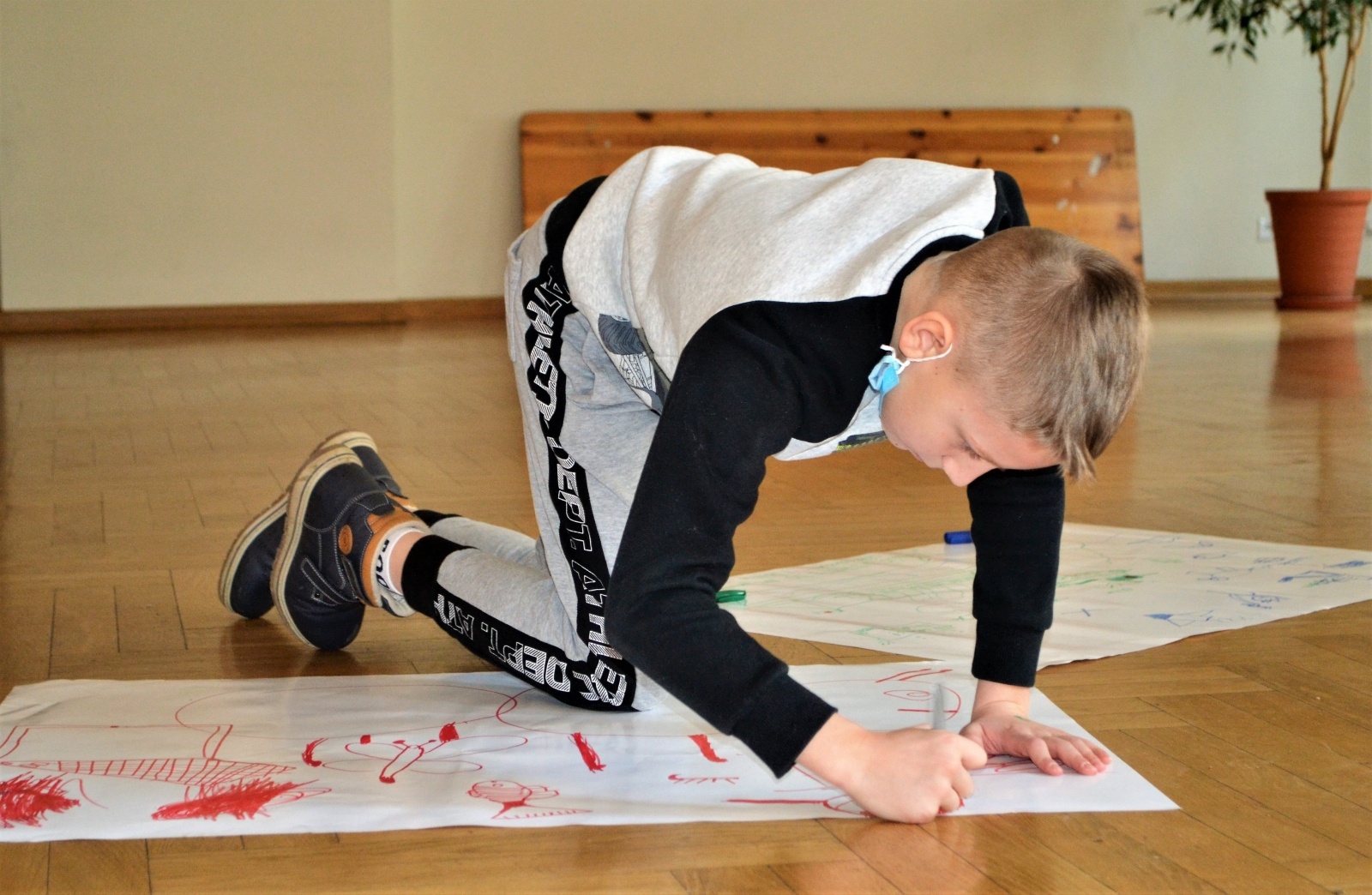 Zdjęcie w galerii na portalu naszraciborz.pl: Rzeźba, krosno i taniec. Ferie z RCK wiadomości z regionu