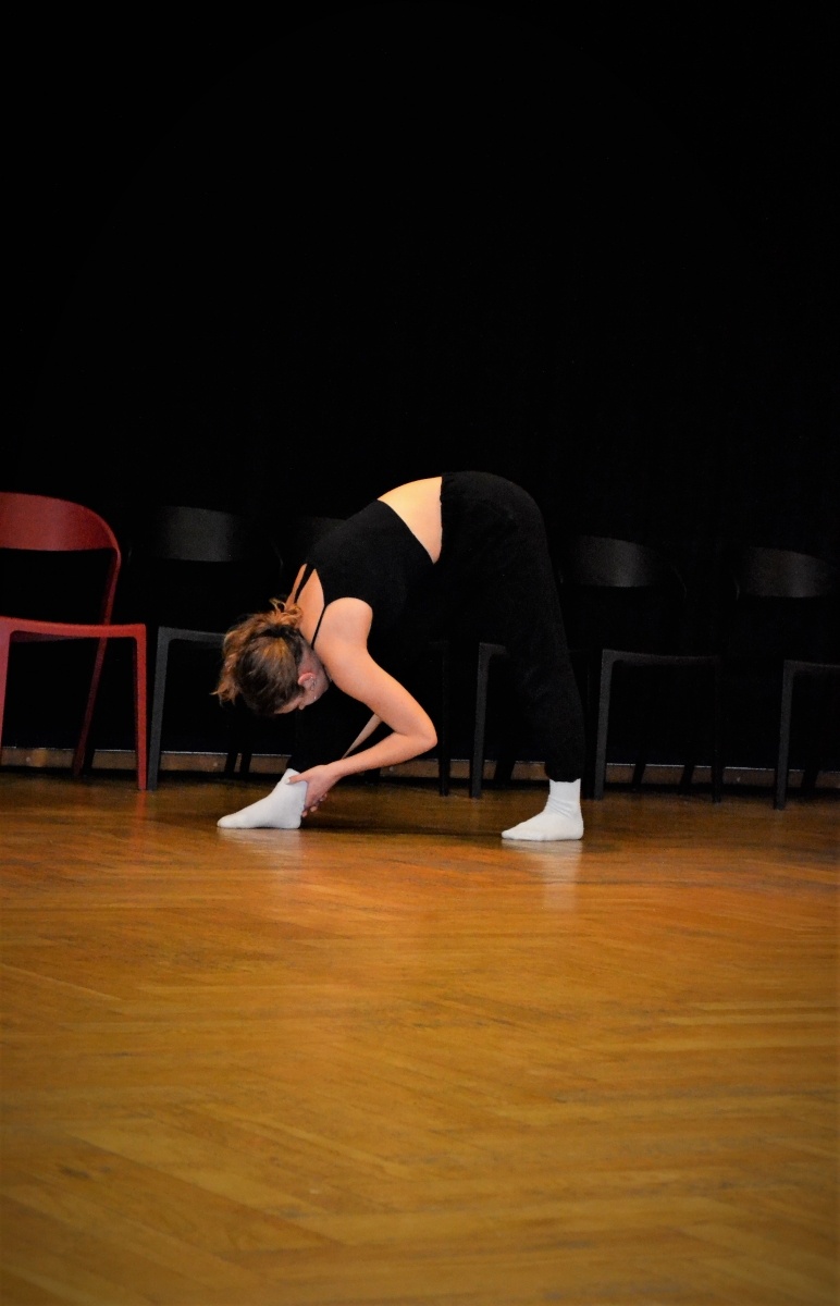 Zdjęcie w galerii na portalu naszraciborz.pl: Rzeźba, krosno i taniec. Ferie z RCK wiadomości z regionu