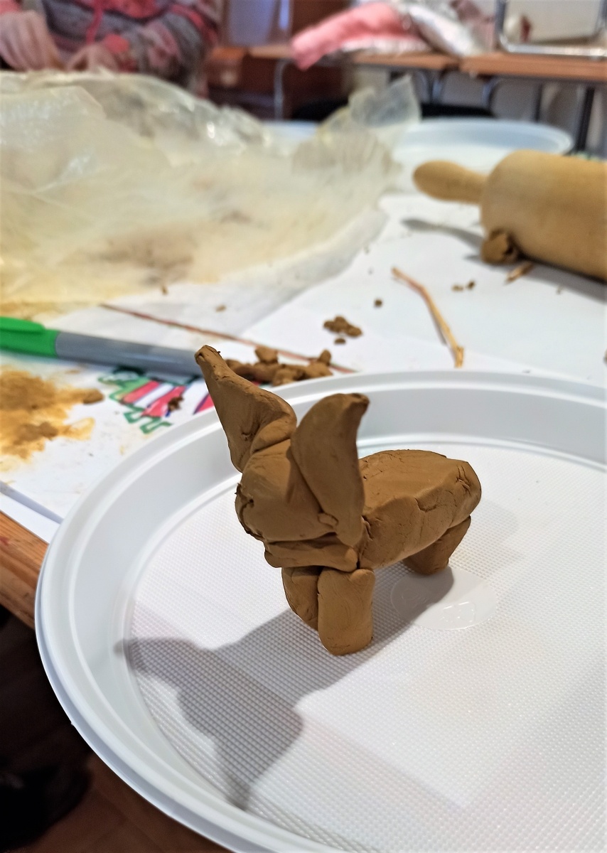 Zdjęcie w galerii na portalu naszraciborz.pl: Rzeźba, krosno i taniec. Ferie z RCK wiadomości z regionu