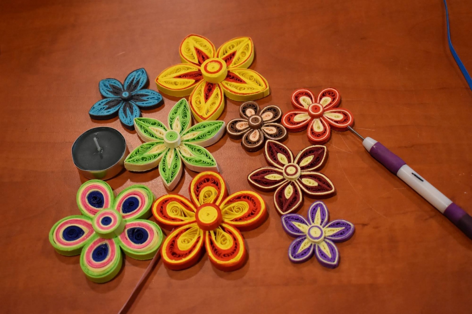 Zdjęcie w galerii na portalu naszraciborz.pl: Ferie Zimowe 2022 na zamku. Kwiatki z papieru – quilling wiadomości z regionu