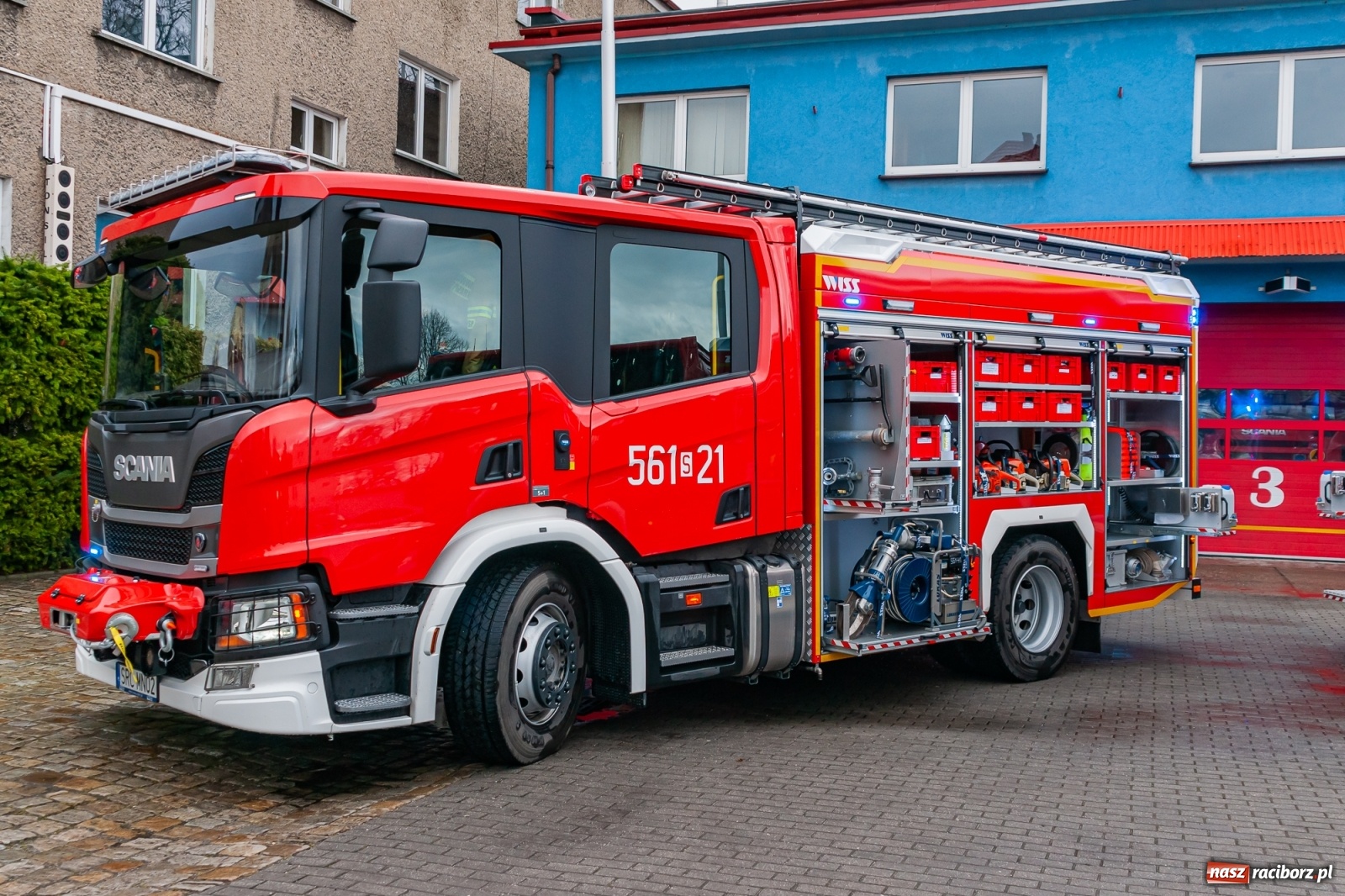 Zdjęcie w galerii na portalu naszraciborz.pl: Raciborscy strażacy pochwalili się nowymi wozami bojowymi [FOTO i WIDEO] wiadomości z regionu