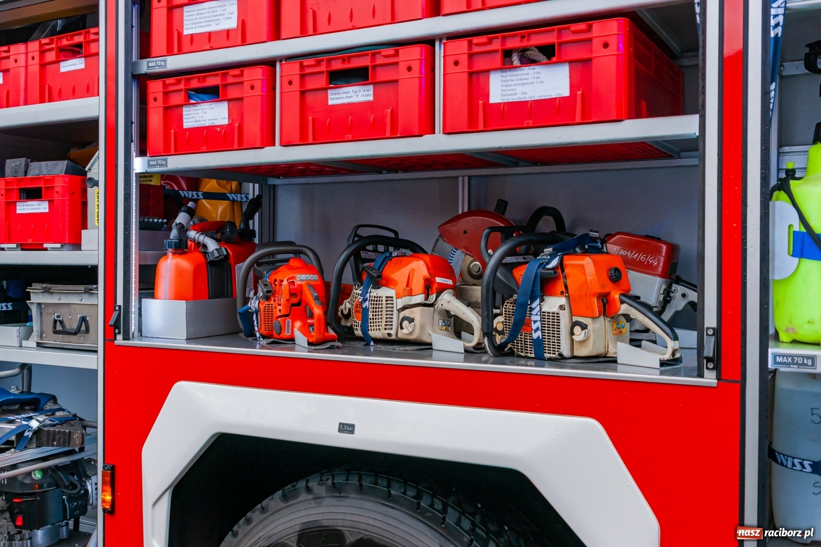 Zdjęcie w galerii na portalu naszraciborz.pl: Raciborscy strażacy pochwalili się nowymi wozami bojowymi [FOTO i WIDEO] wiadomości z regionu