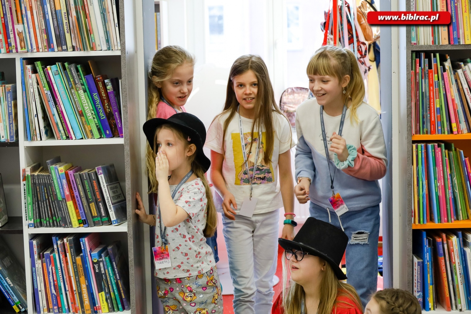 Zdjęcie w galerii na portalu naszraciborz.pl: Księżniczka, rycerz i smok, czyli teatr w bibliotece wiadomości z regionu