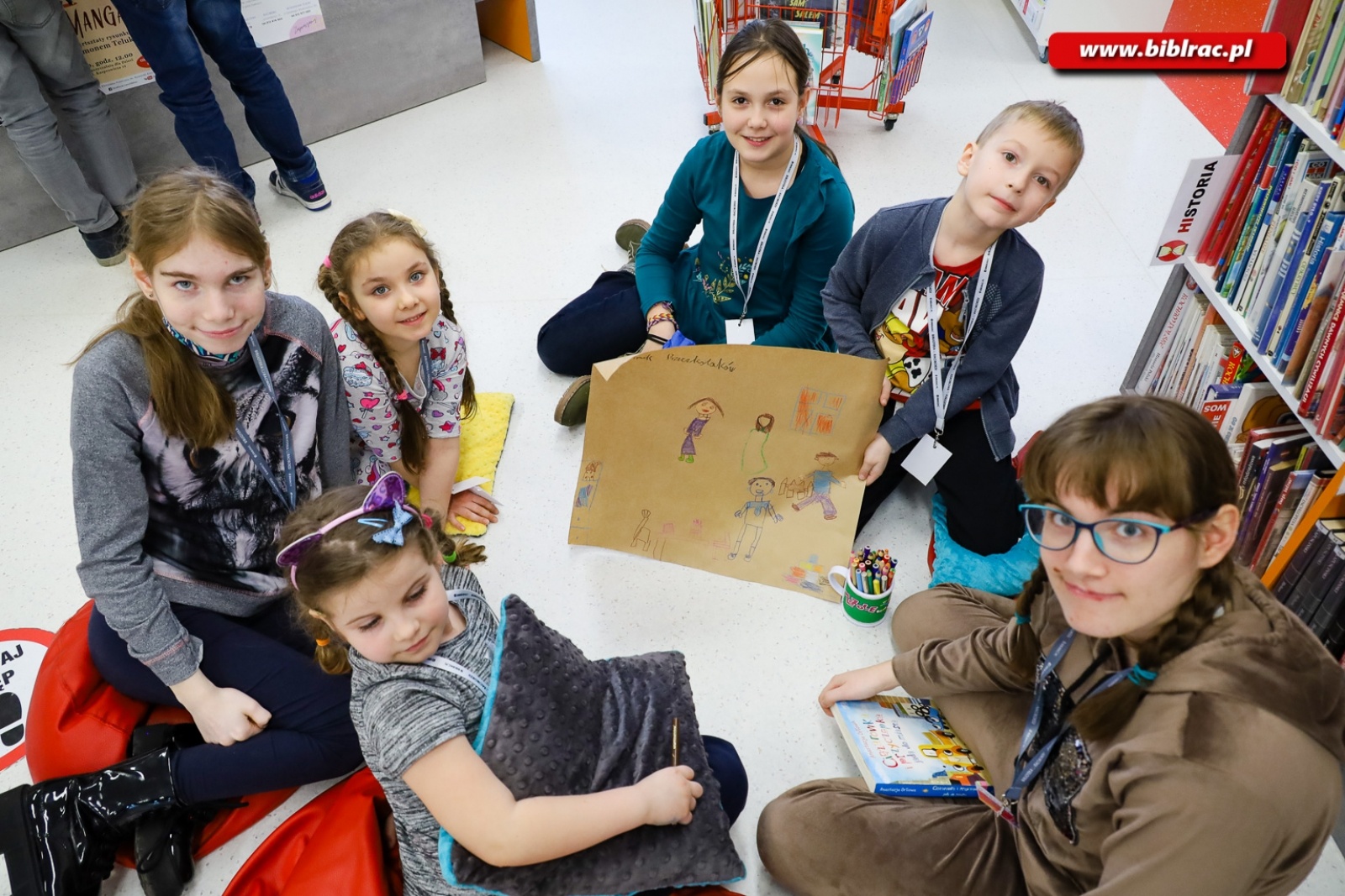 Zdjęcie w galerii na portalu naszraciborz.pl: Księżniczka, rycerz i smok, czyli teatr w bibliotece wiadomości z regionu