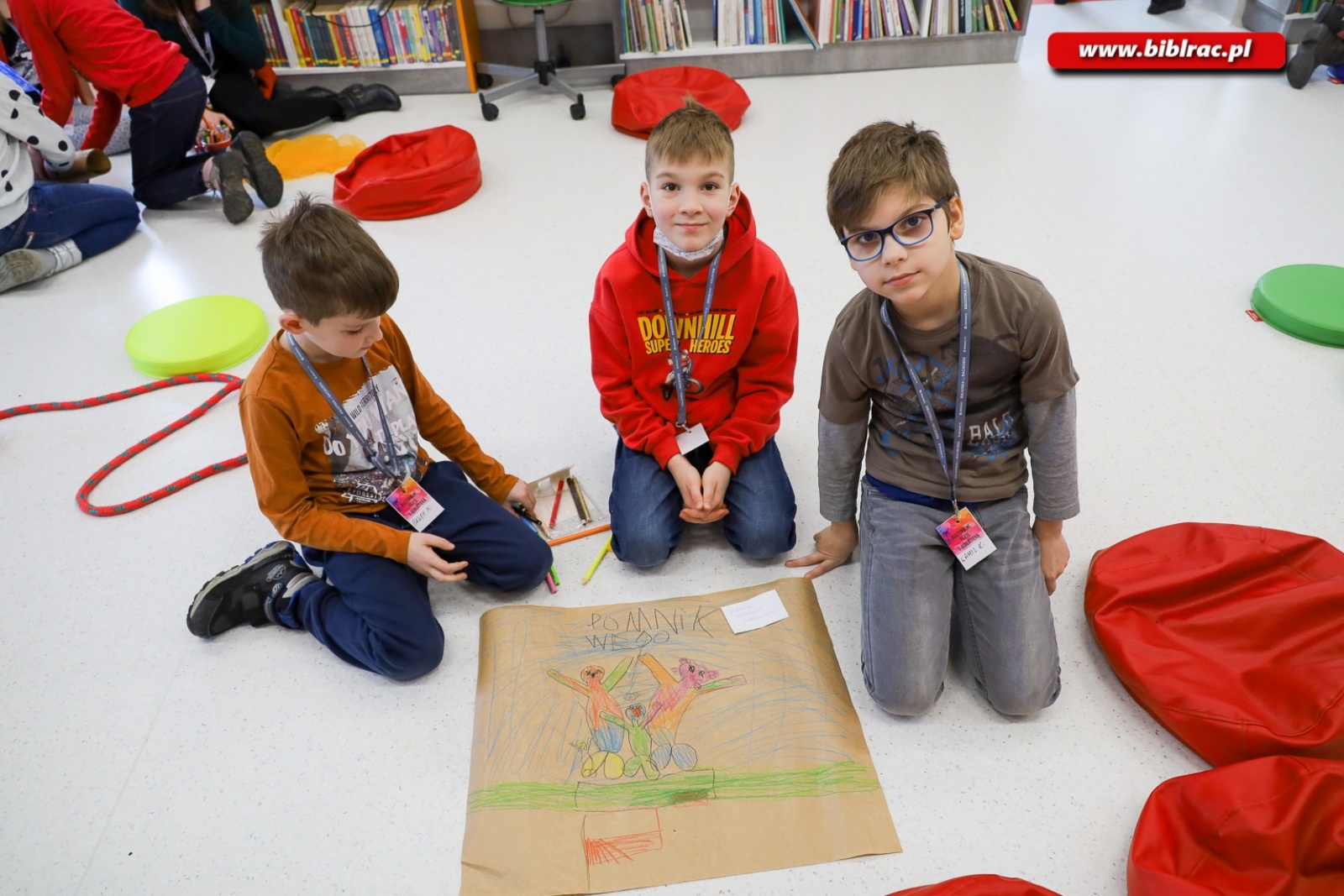 Zdjęcie w galerii na portalu naszraciborz.pl: Księżniczka, rycerz i smok, czyli teatr w bibliotece wiadomości z regionu