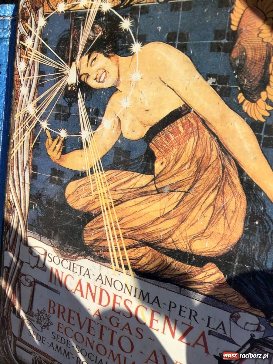 Zdjęcie w galerii na portalu naszraciborz.pl: Na raciborski targ staroci wraca frekwencja wiadomości z regionu