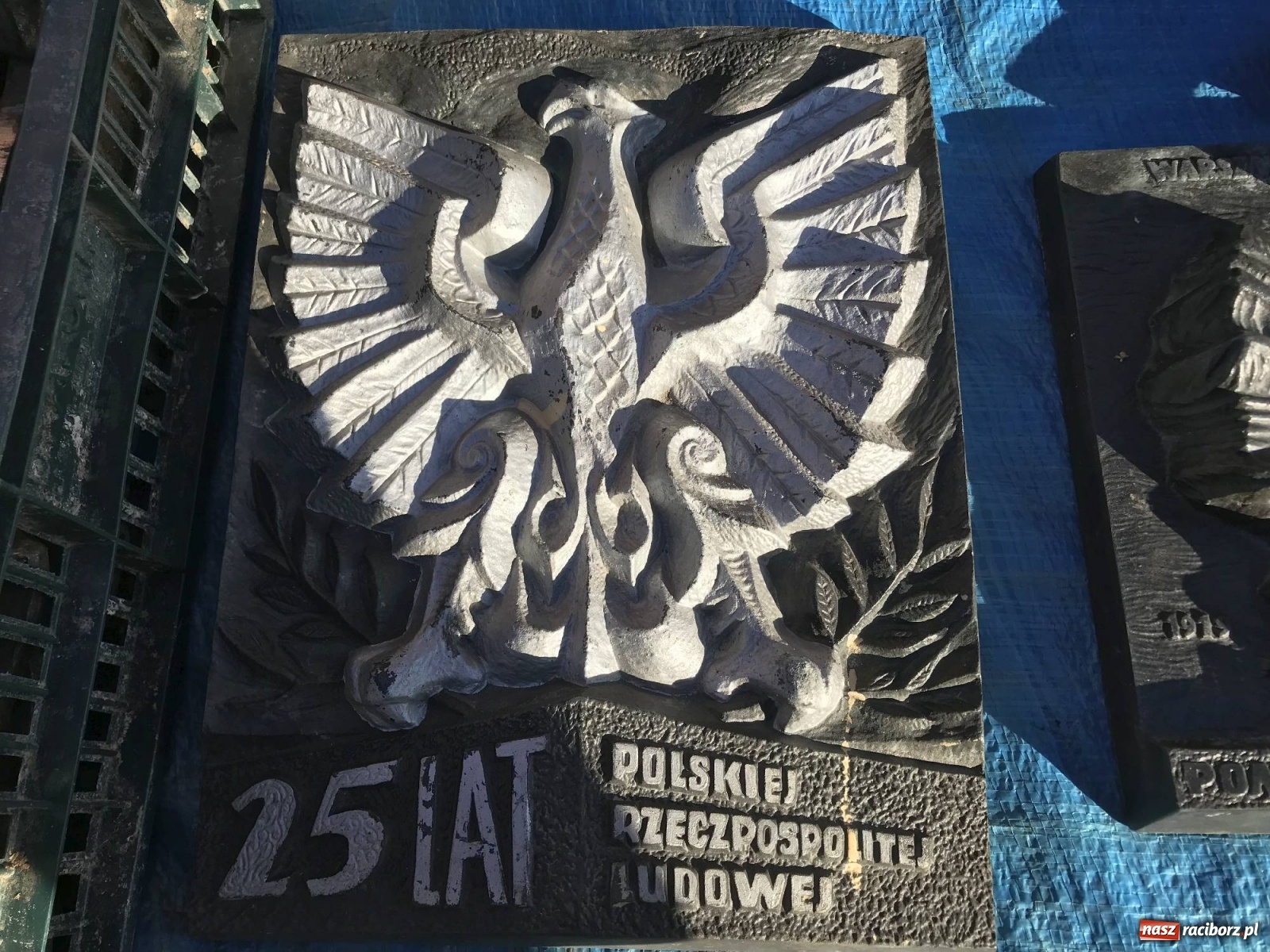 Zdjęcie w galerii na portalu naszraciborz.pl: Na raciborski targ staroci wraca frekwencja wiadomości z regionu