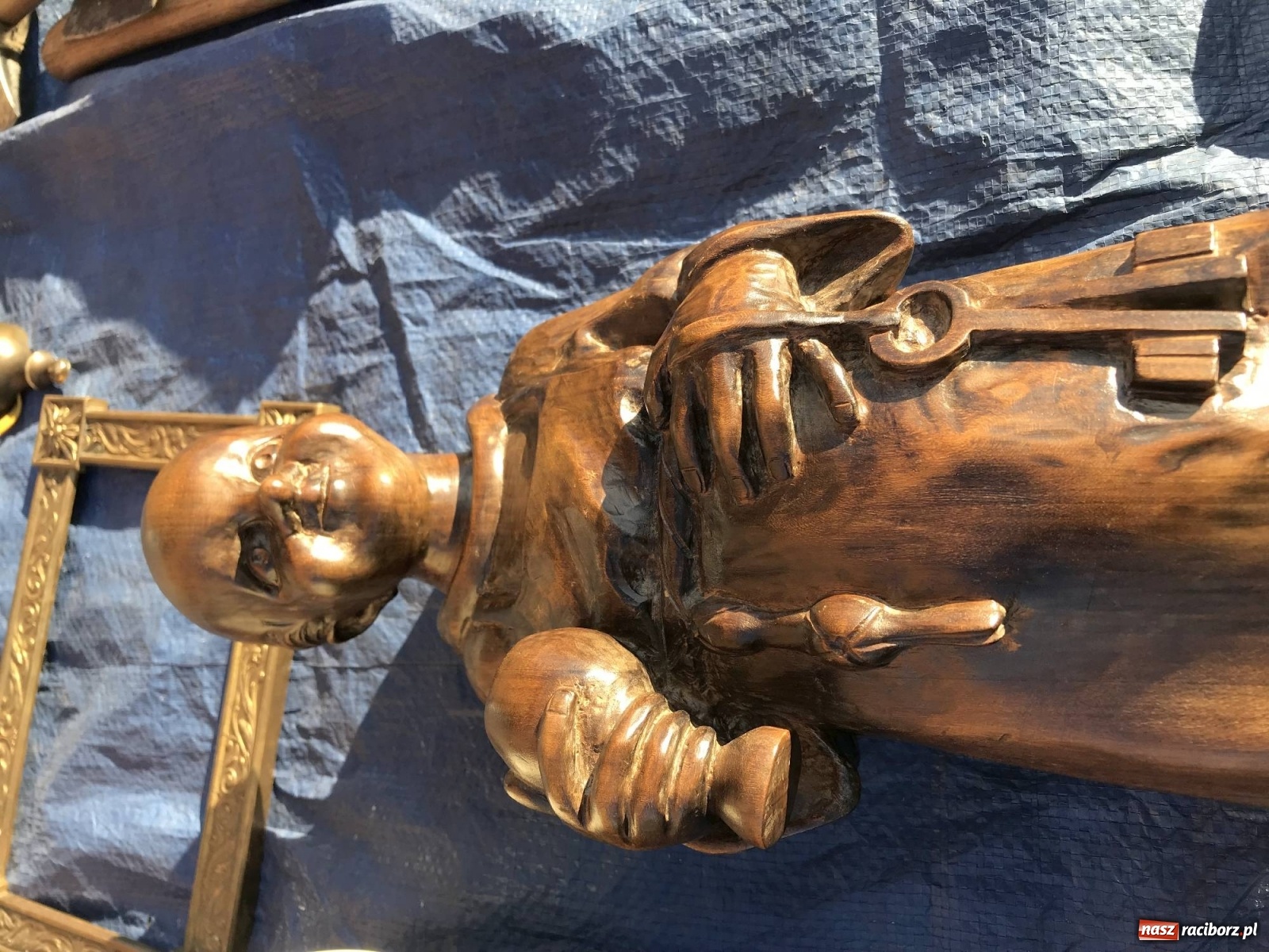 Zdjęcie w galerii na portalu naszraciborz.pl: Na raciborski targ staroci wraca frekwencja wiadomości z regionu