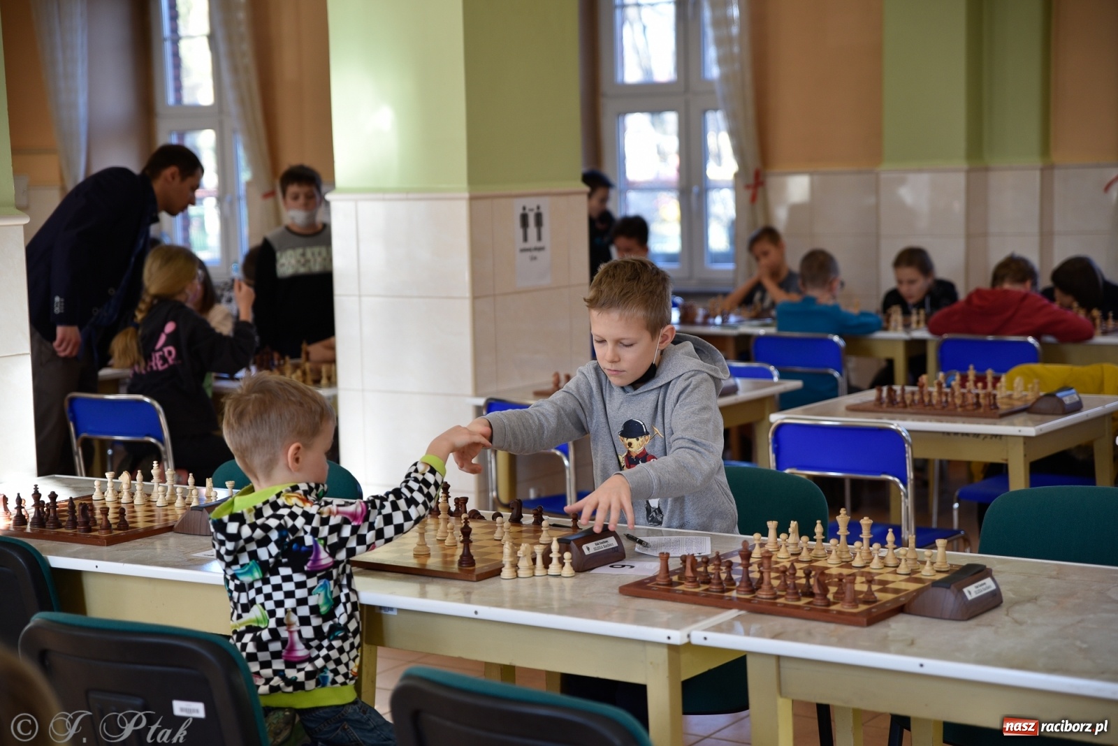 Zdjęcie w galerii na portalu naszraciborz.pl: Młodzi szachiści w rywalizacji o Puchar Prezydenta [FOTO] wiadomości z regionu
