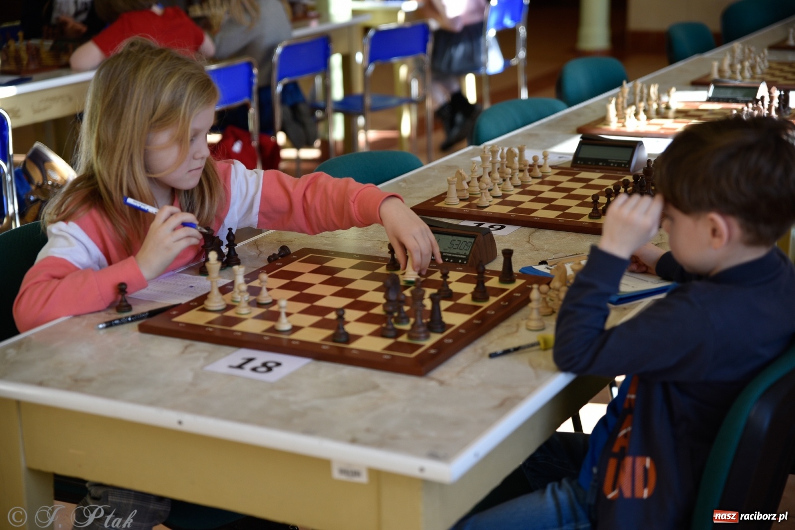 Zdjęcie w galerii na portalu naszraciborz.pl: Młodzi szachiści w rywalizacji o Puchar Prezydenta [FOTO] wiadomości z regionu