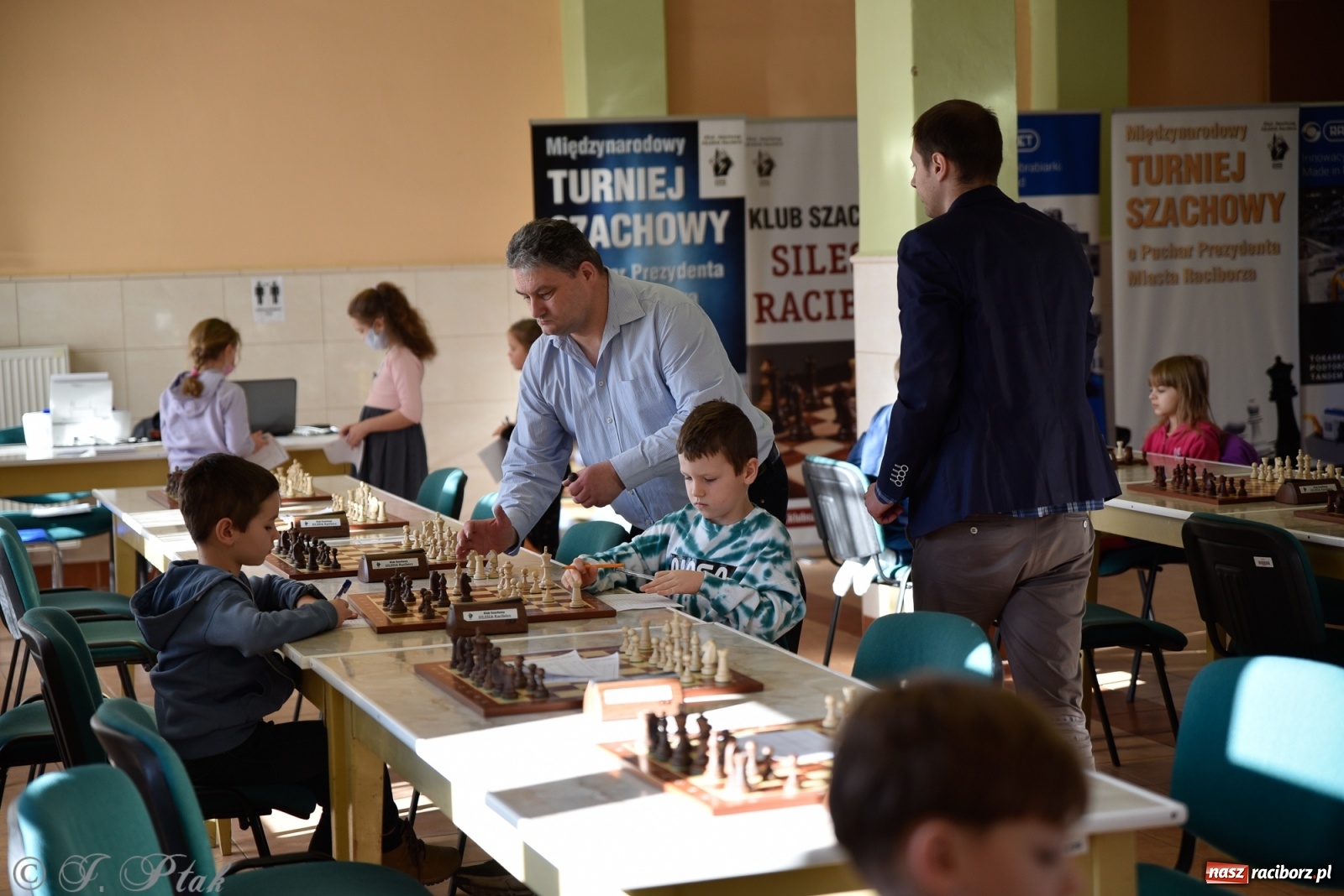 Zdjęcie w galerii na portalu naszraciborz.pl: Młodzi szachiści w rywalizacji o Puchar Prezydenta [FOTO] wiadomości z regionu